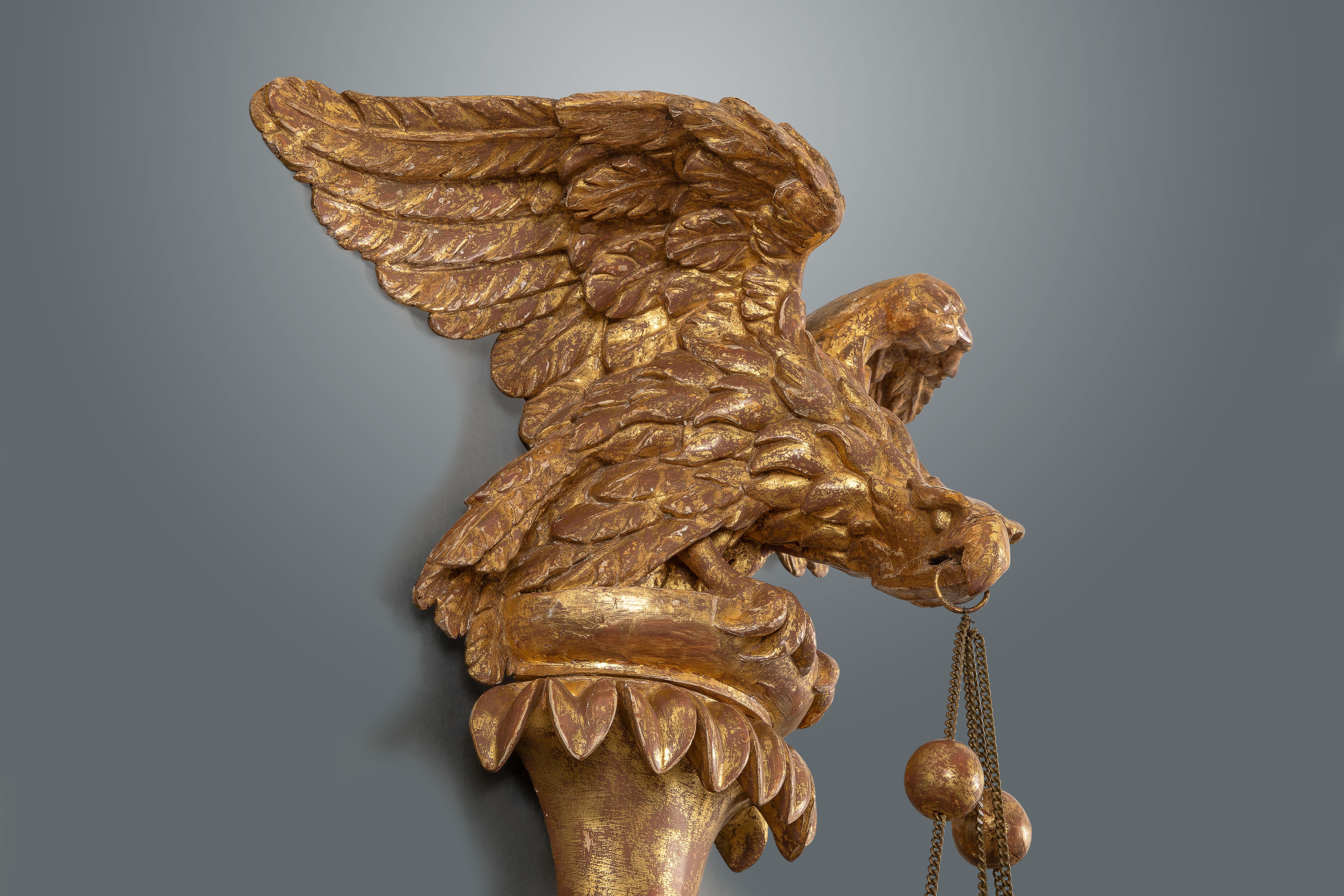 Large Gilt and Eagle Decorated Convex Mirror of Very Pleasing Proportions In Good Condition For Sale In New York, NY