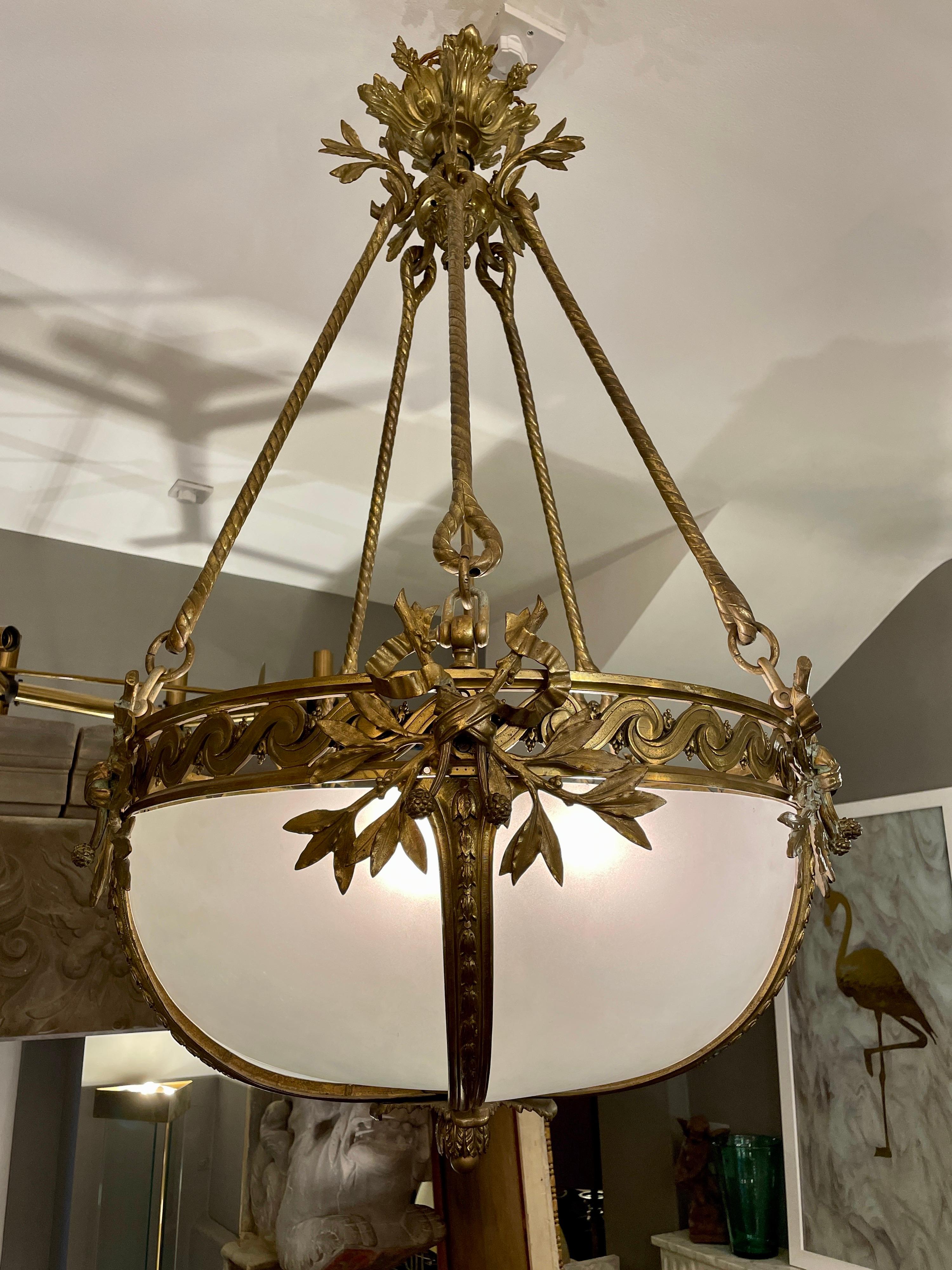 Grande lampadario in bronzo dorato in stile impero francese in vendita 7