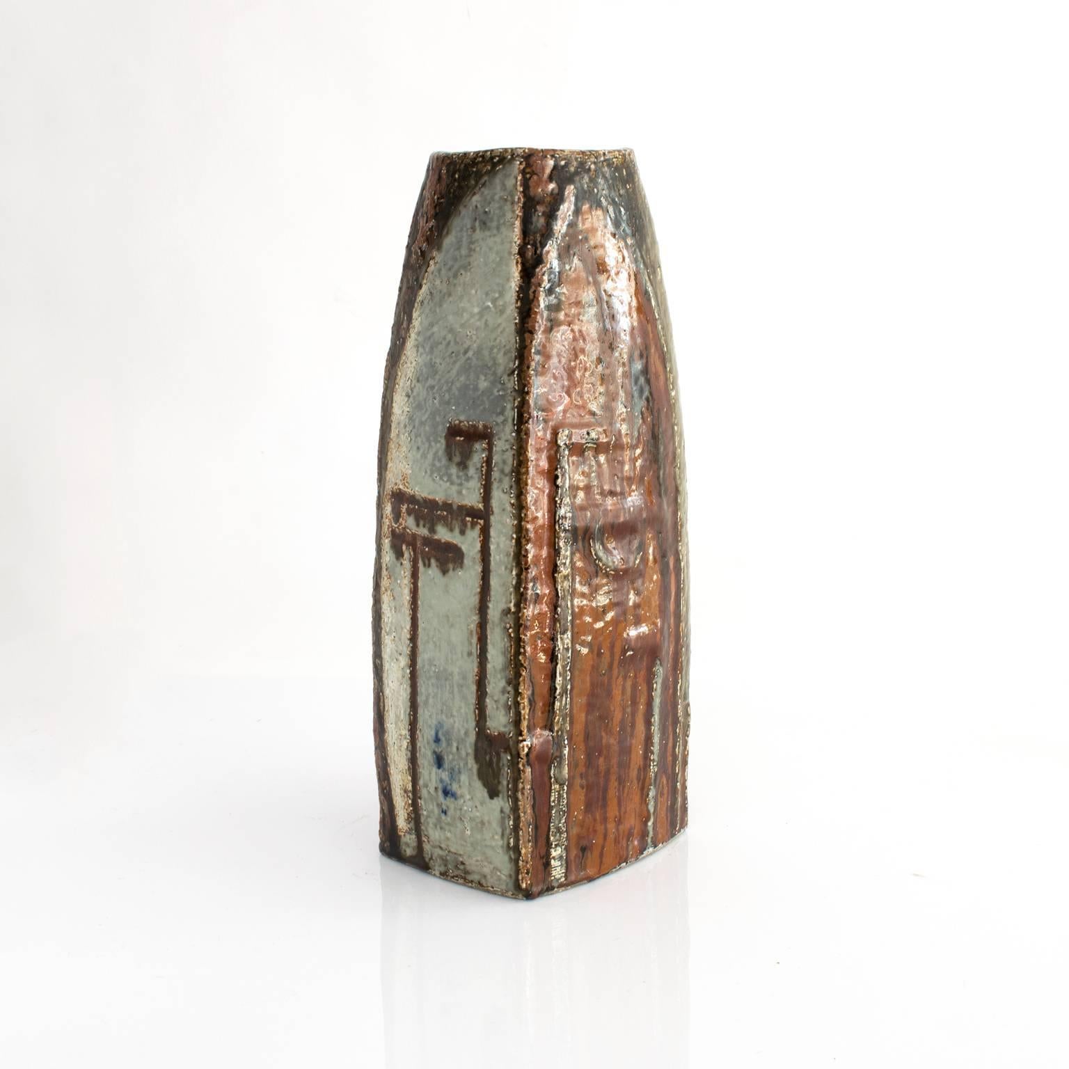 A large boldly glazed studio vase by Carl-Harry Stalhane from the 1960s.

Stalhane trained as a painter and sculptor part of his education was in post-war Paris. This piece is from his later years and executed at Rorstrand where he had produced