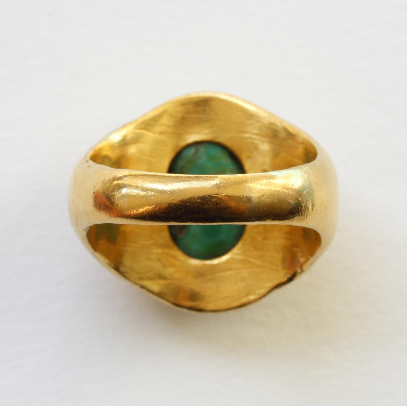 Large Gold and Cabochon Turquoise Ring In Good Condition In Amsterdam, NL