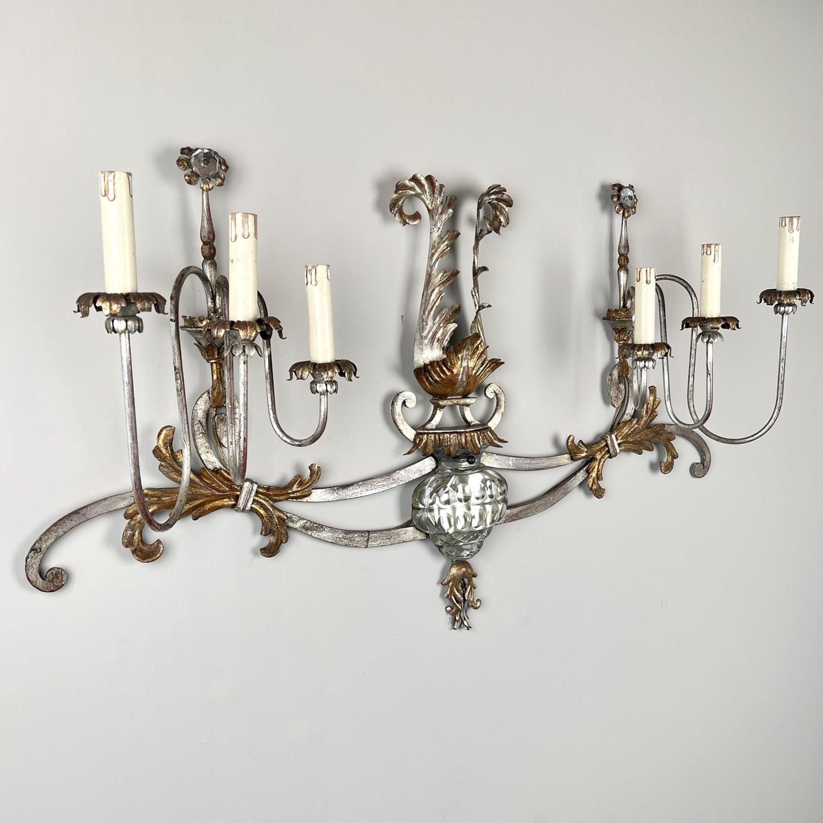 Italiano Un'applique di grandi dimensioni di Banci Firenze in argento dorato in vendita