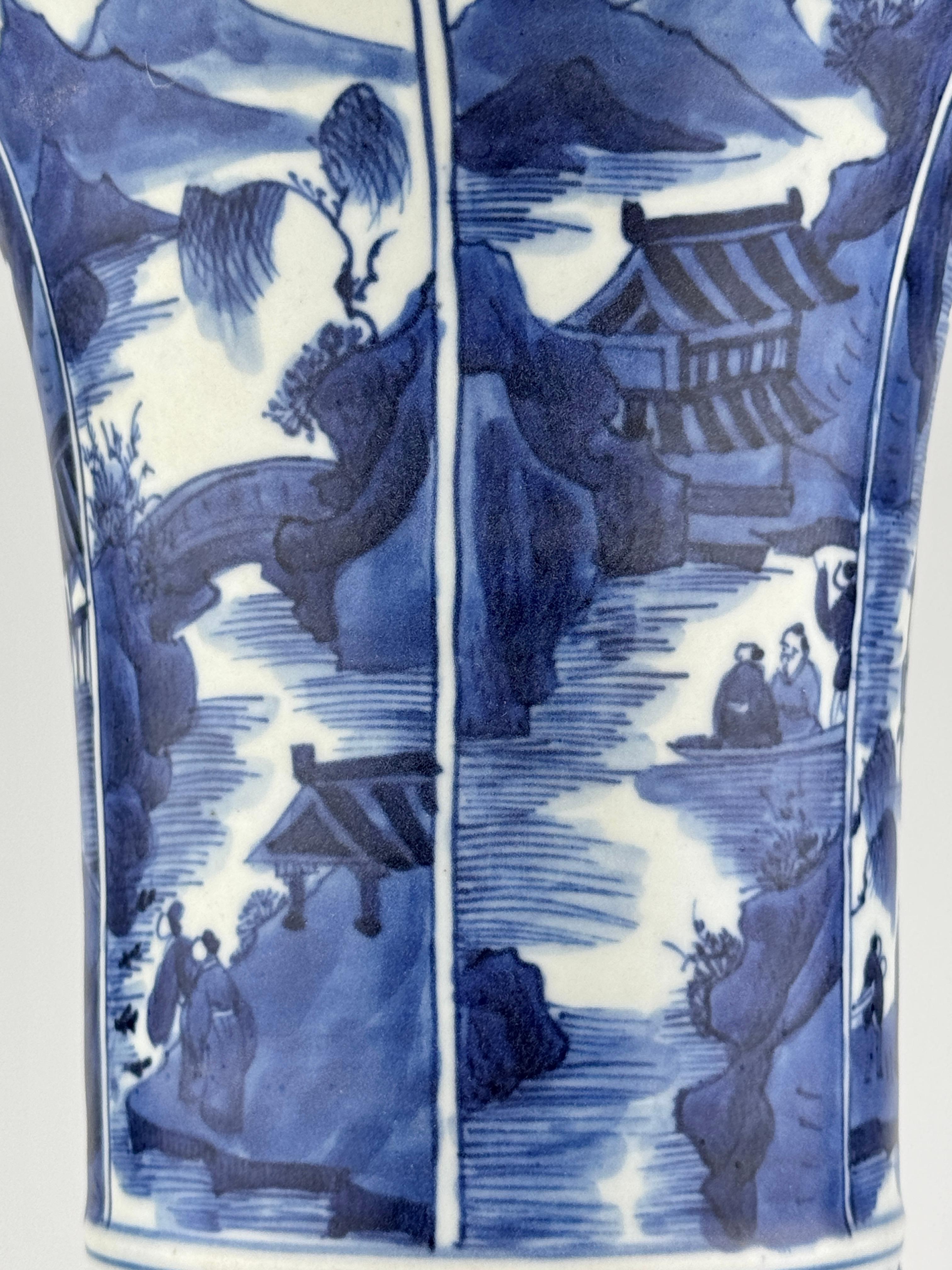 18th Century and Earlier A Large Gu Vase from Vung Tau Ship, Qing Dynasty Kangxi Era, Circa 1690 For Sale