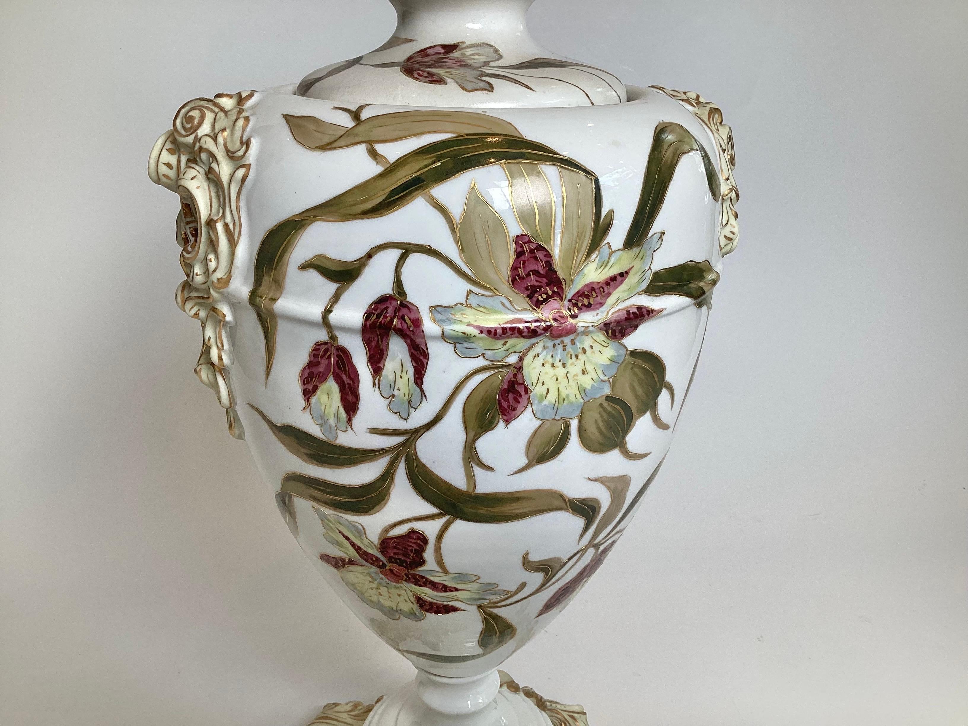 A Large Hand Painted Dresden Porcelain Covered Urn In Excellent Condition For Sale In Lambertville, NJ