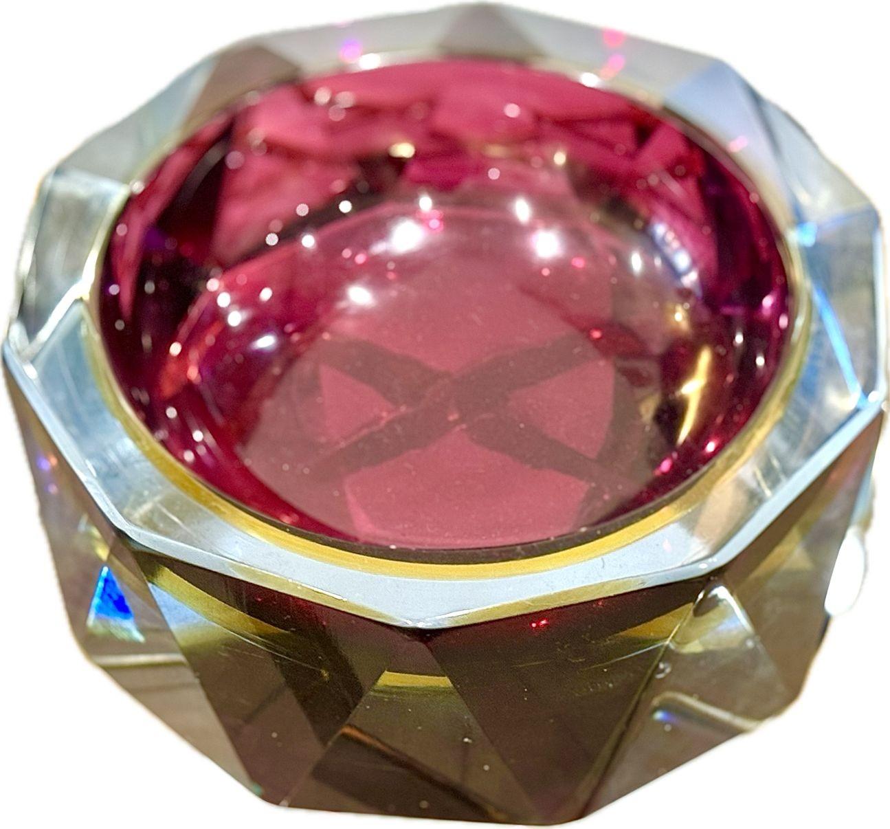 Grand bol en verre Murano Glass Sommerso à facettes des années 1960 bleu, violet et jaune en vente 2