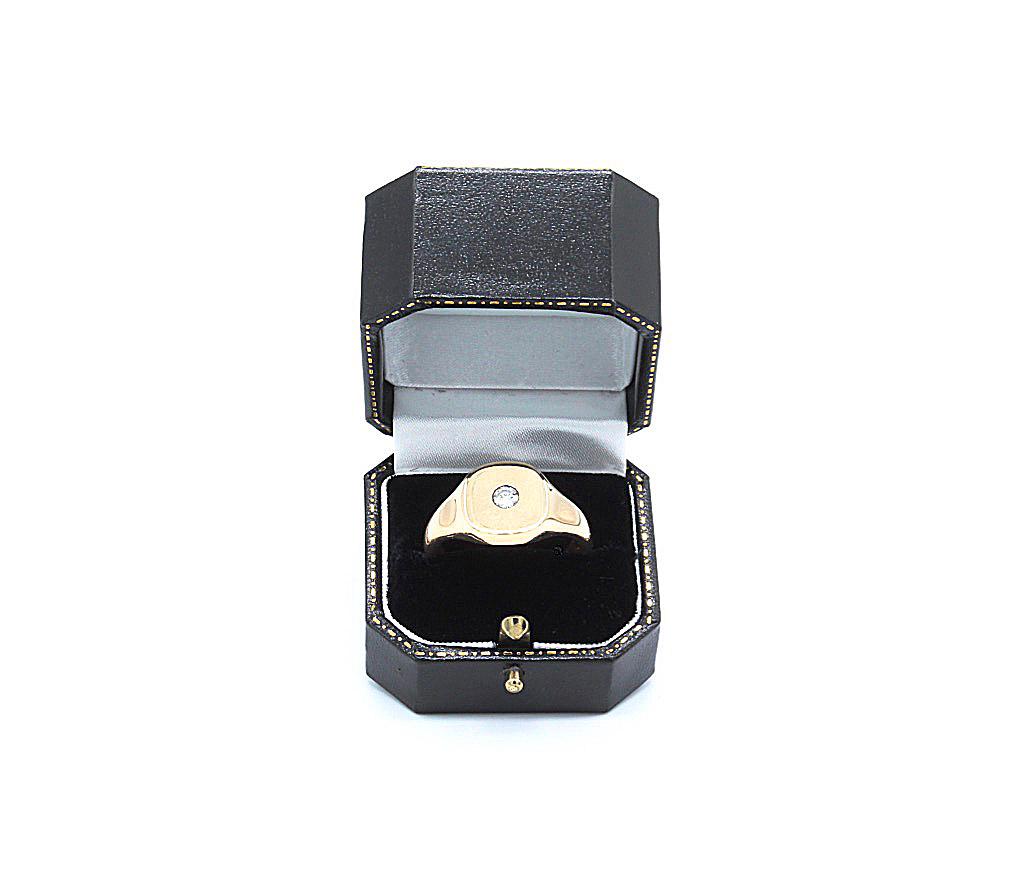 heavy gold signet ring