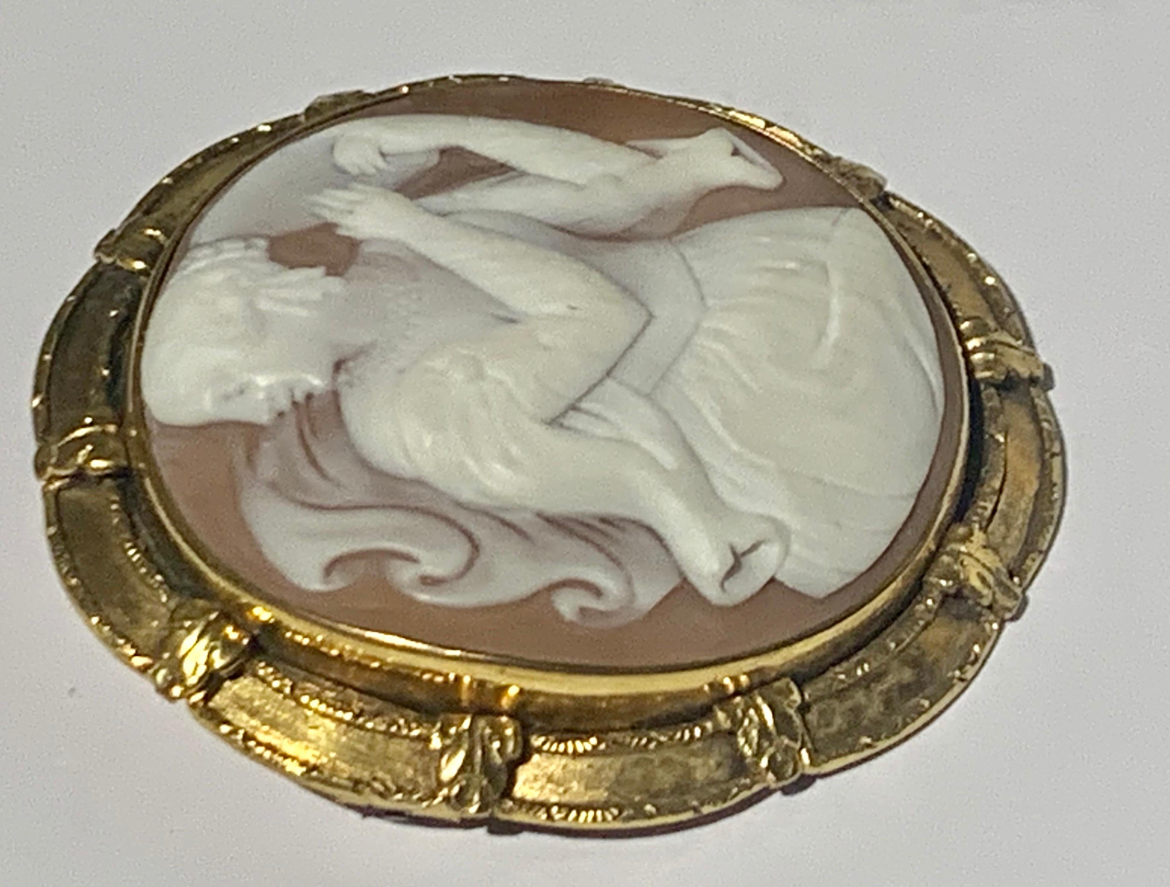 Large High Quality Victorian Cameo Brooch Superb 15ct Gold Frame For Sale 1