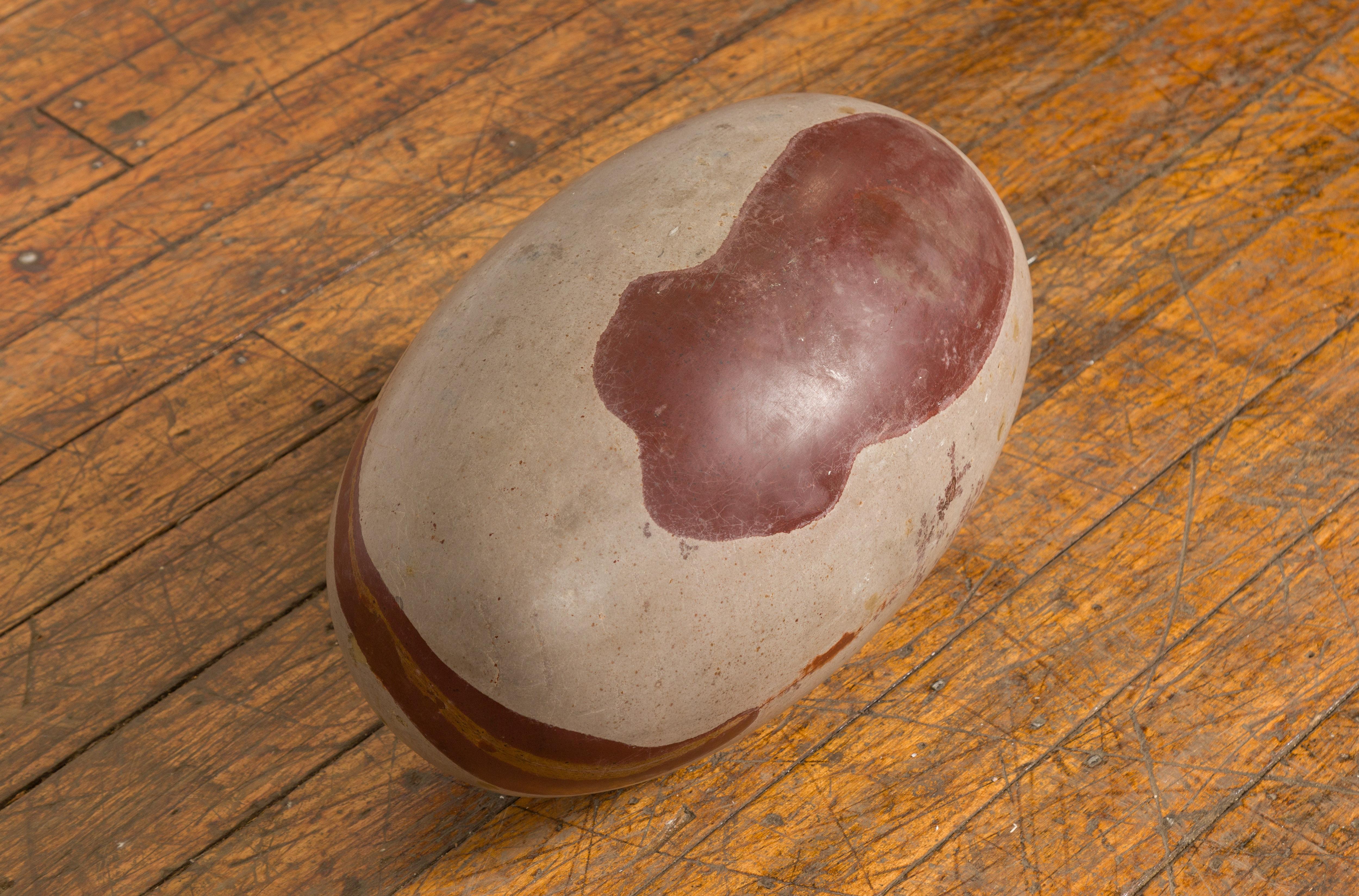 Large Hindu Two-Toned Stone Shiva Lingam from the Narmada River For Sale 2