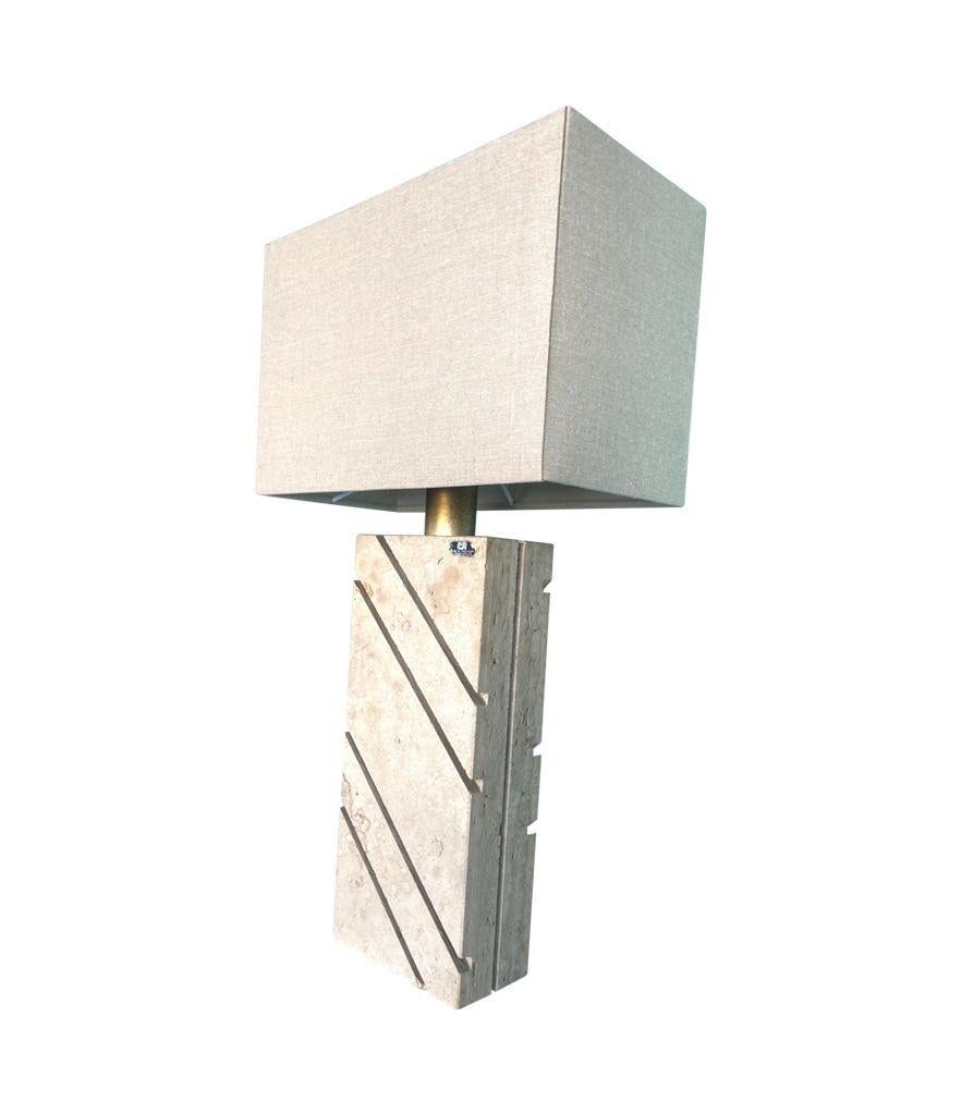 A large Italan 1970s travertine lamp by Cerri Nestore with bespoke linen shade In Good Condition For Sale In London, GB