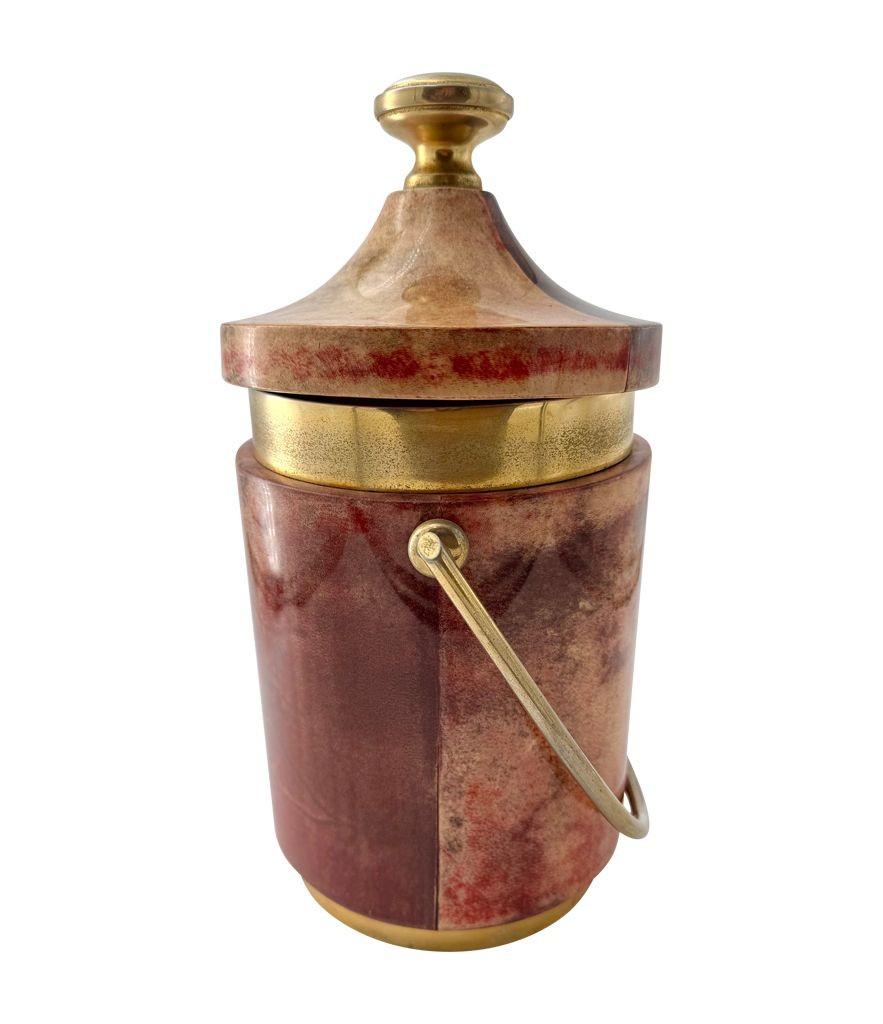 A large Italian 1960s lacquered goat skin ice bucket by Aldo Tura en vente 6
