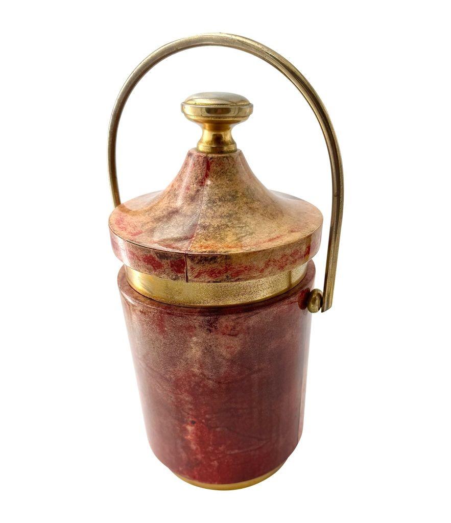 Laqué A large Italian 1960s lacquered goat skin ice bucket by Aldo Tura en vente