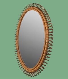 Un gran espejo italiano de bambú enmarcado en espiral de los años 60, de Franco Albini para Bonacina