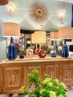 A large Italian 1970s red Venetian marble and brass lamp with orignal shade