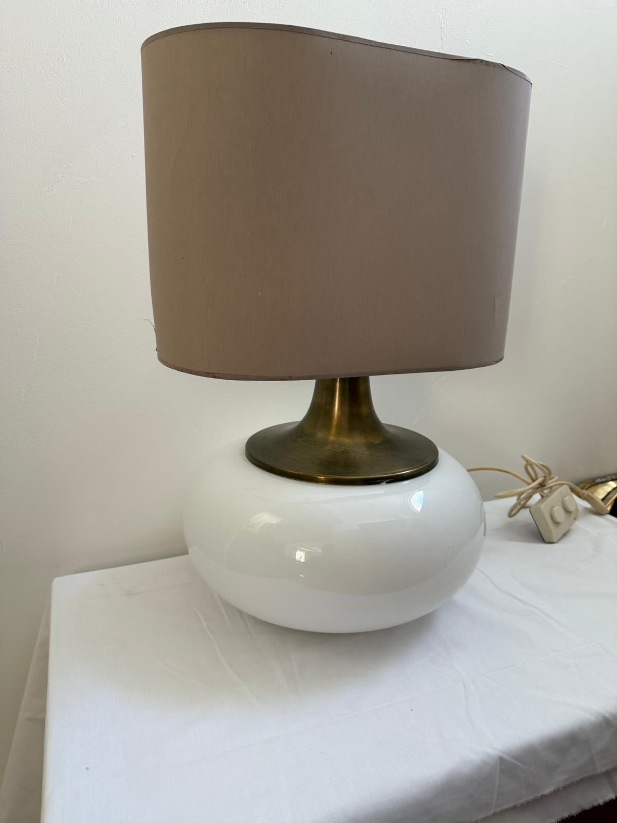 Mid-Century Modern A large Italian c.70's table lamp For Sale
