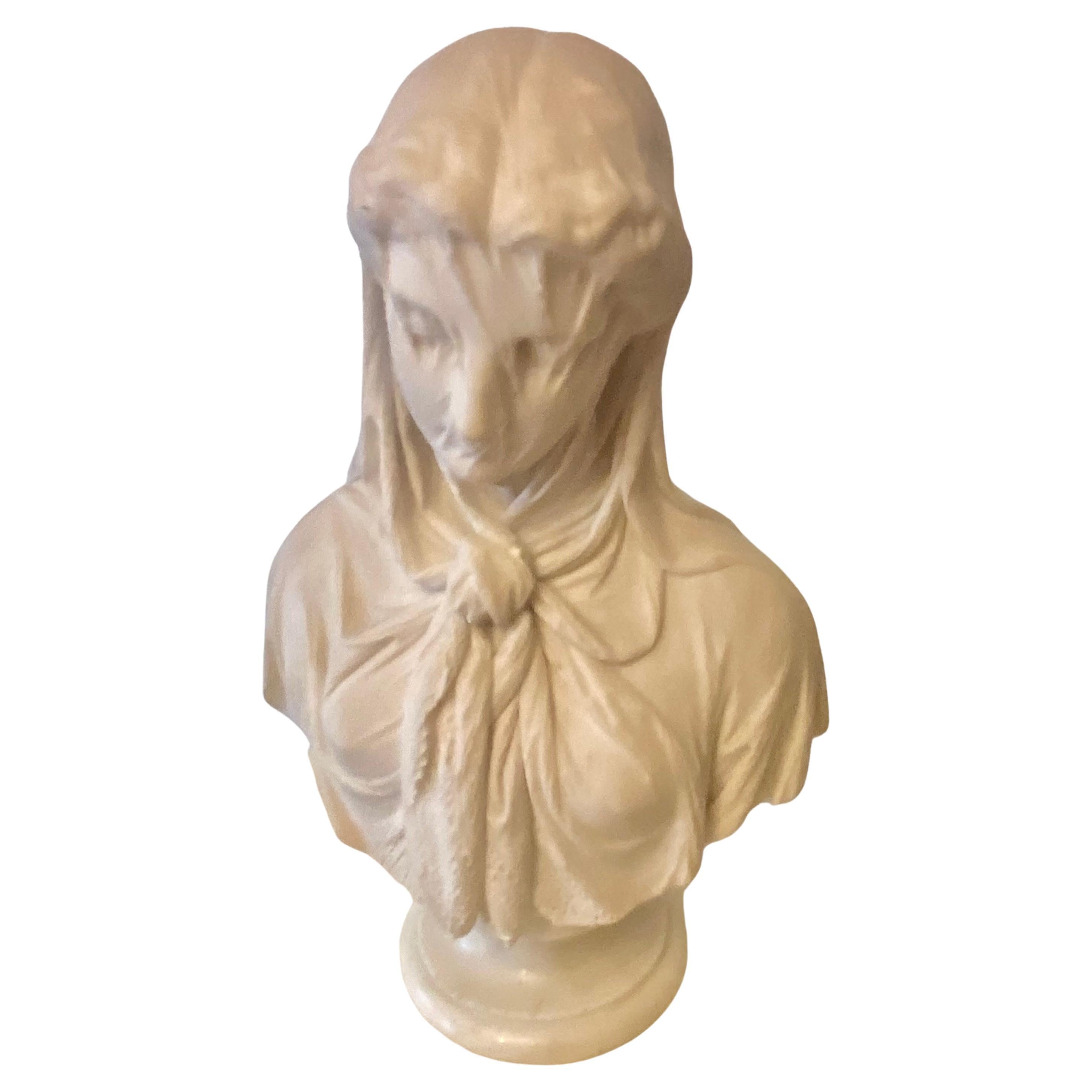 A Large Italian carved marble bust of a veiled Maiden by Giuseppe Carnevale  In Excellent Condition For Sale In London, GB