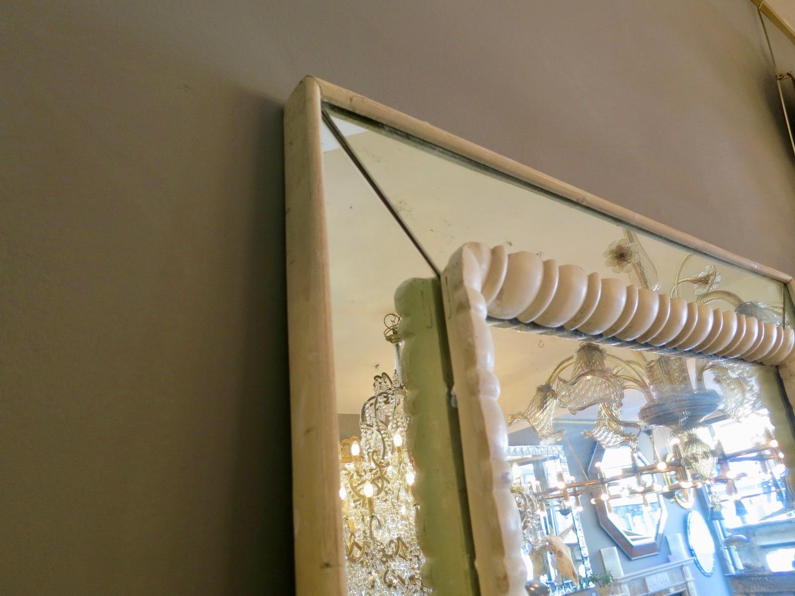 Mid-Century Modern Grand miroir italien à panneaux et bordures en vente