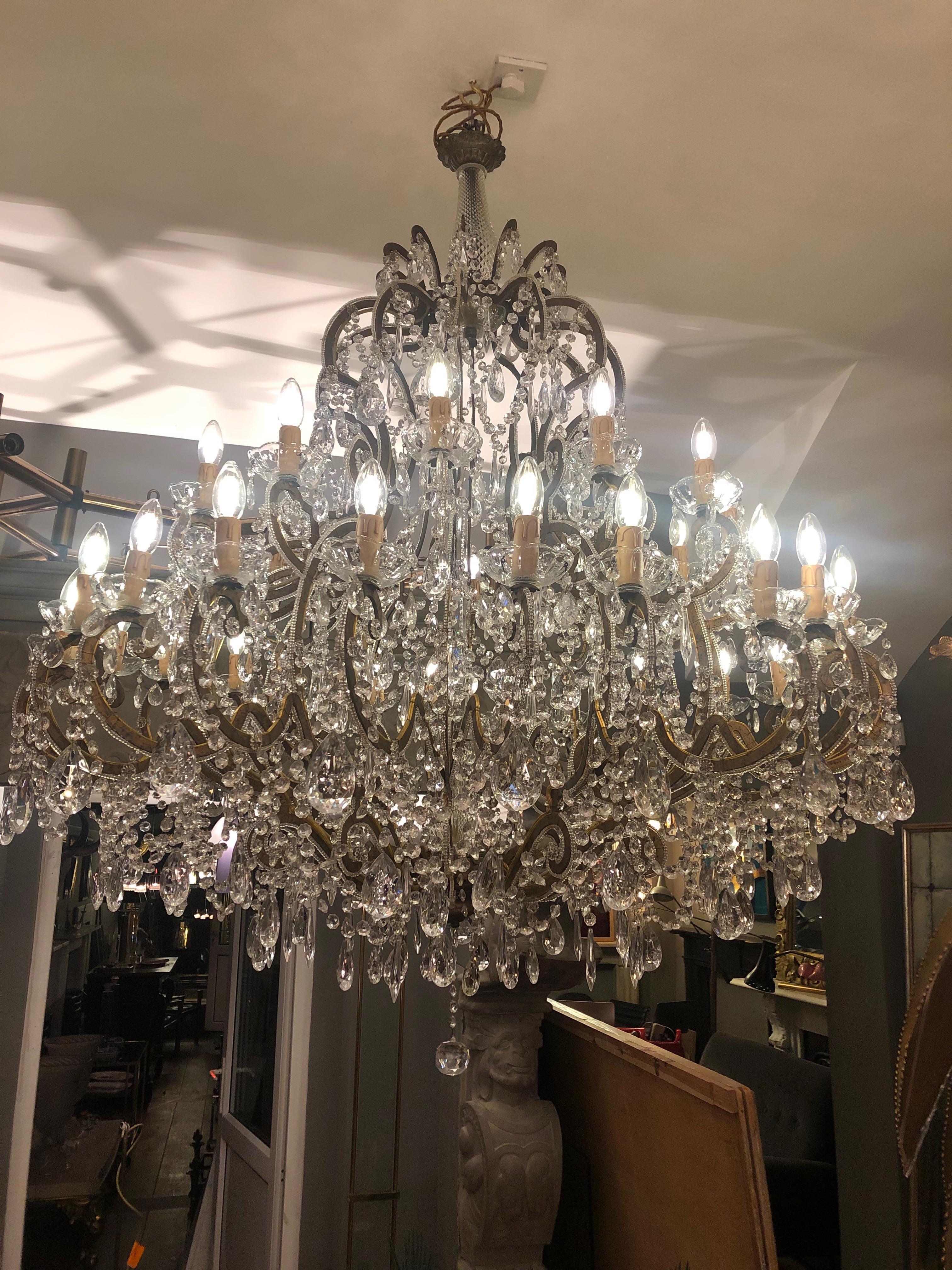 Large Italian Traditional Florentine Two-Tiered 36 Arm Chandelier 9