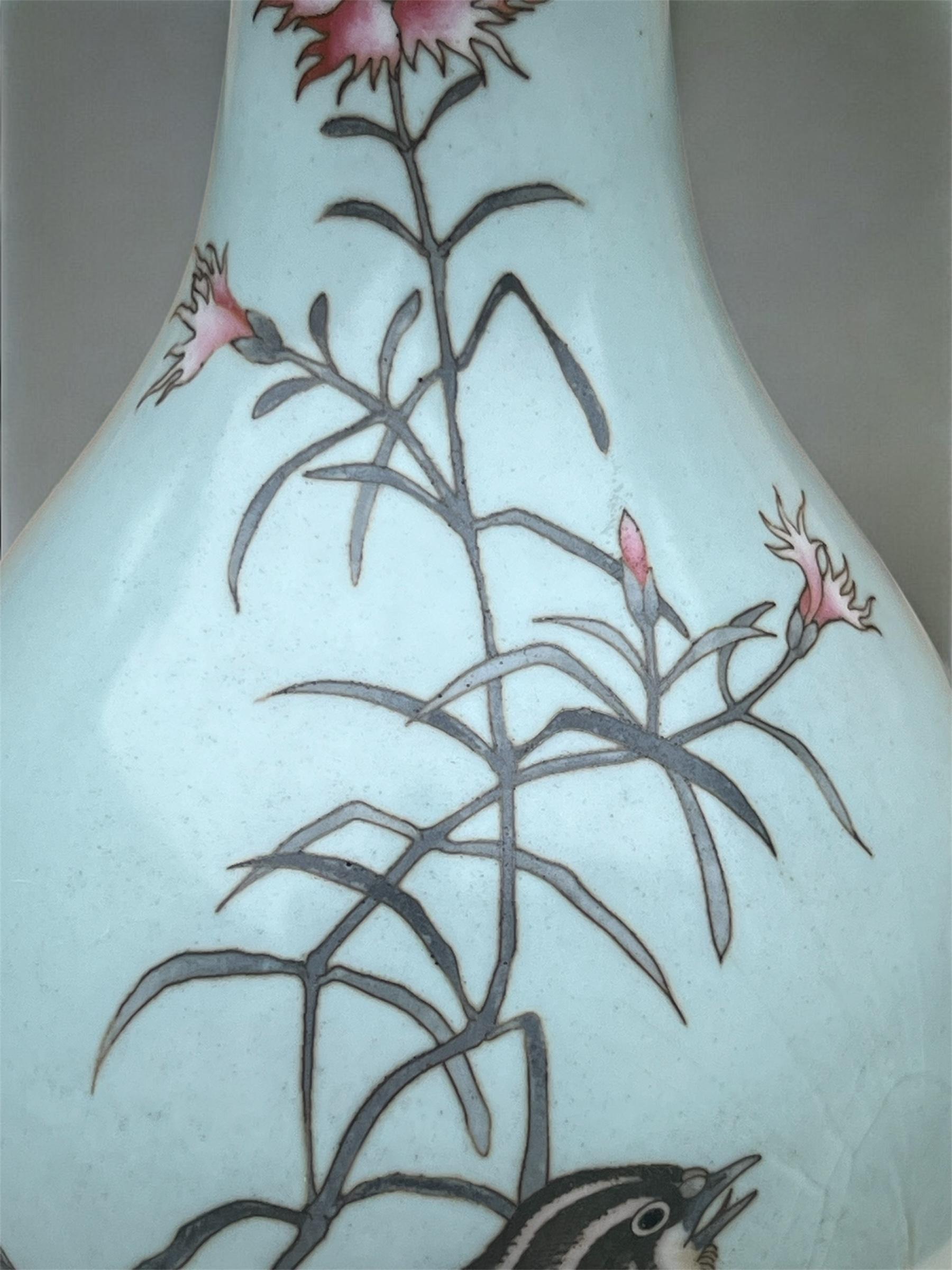 XIX secolo Un grande vaso a bottiglia giapponese in smalto cloisonné nello stile di Namikawa Sōsuke in vendita