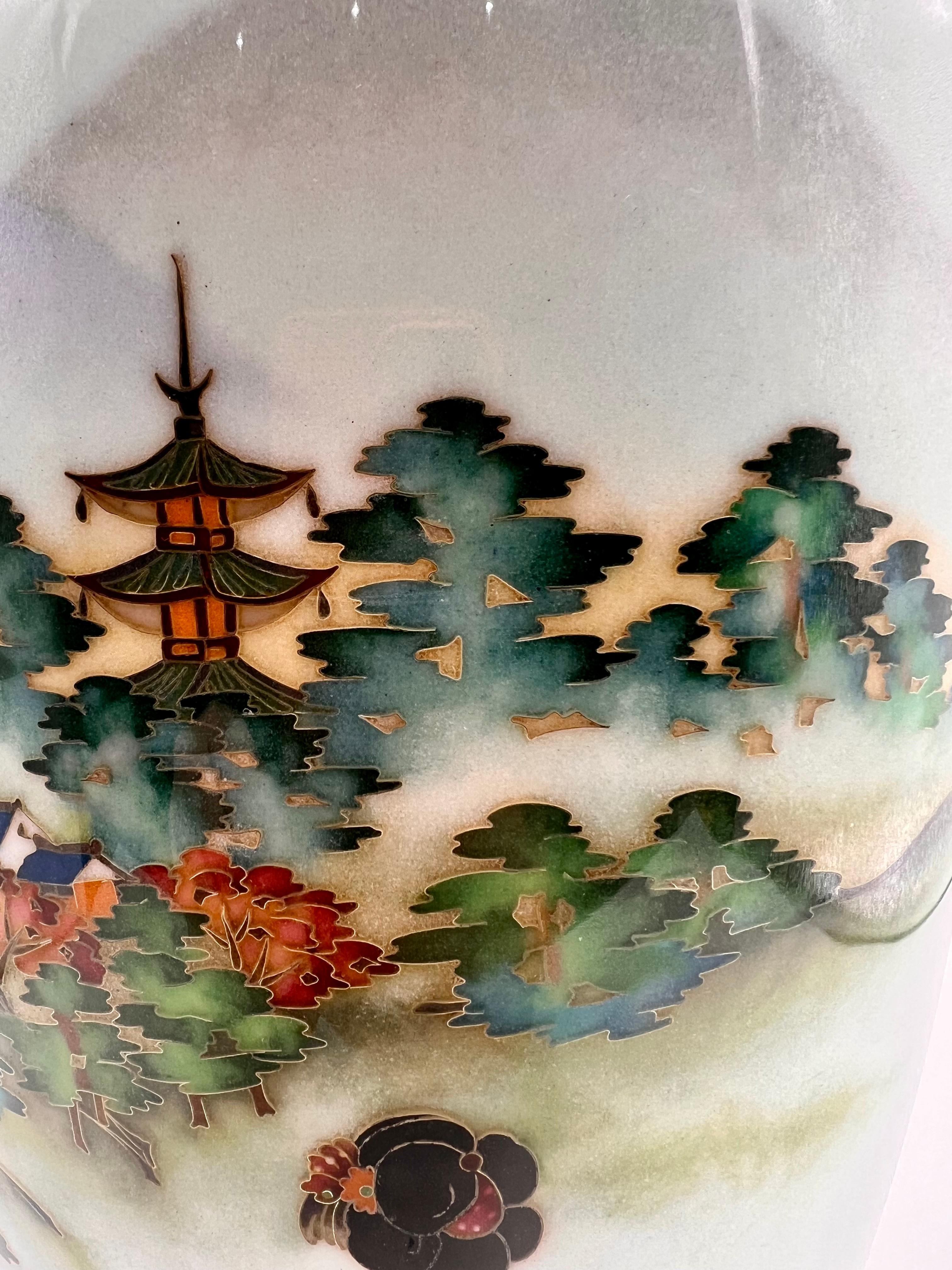 Un grand vase japonais en émail cloisonné attribué à Ando Jubei en vente 7