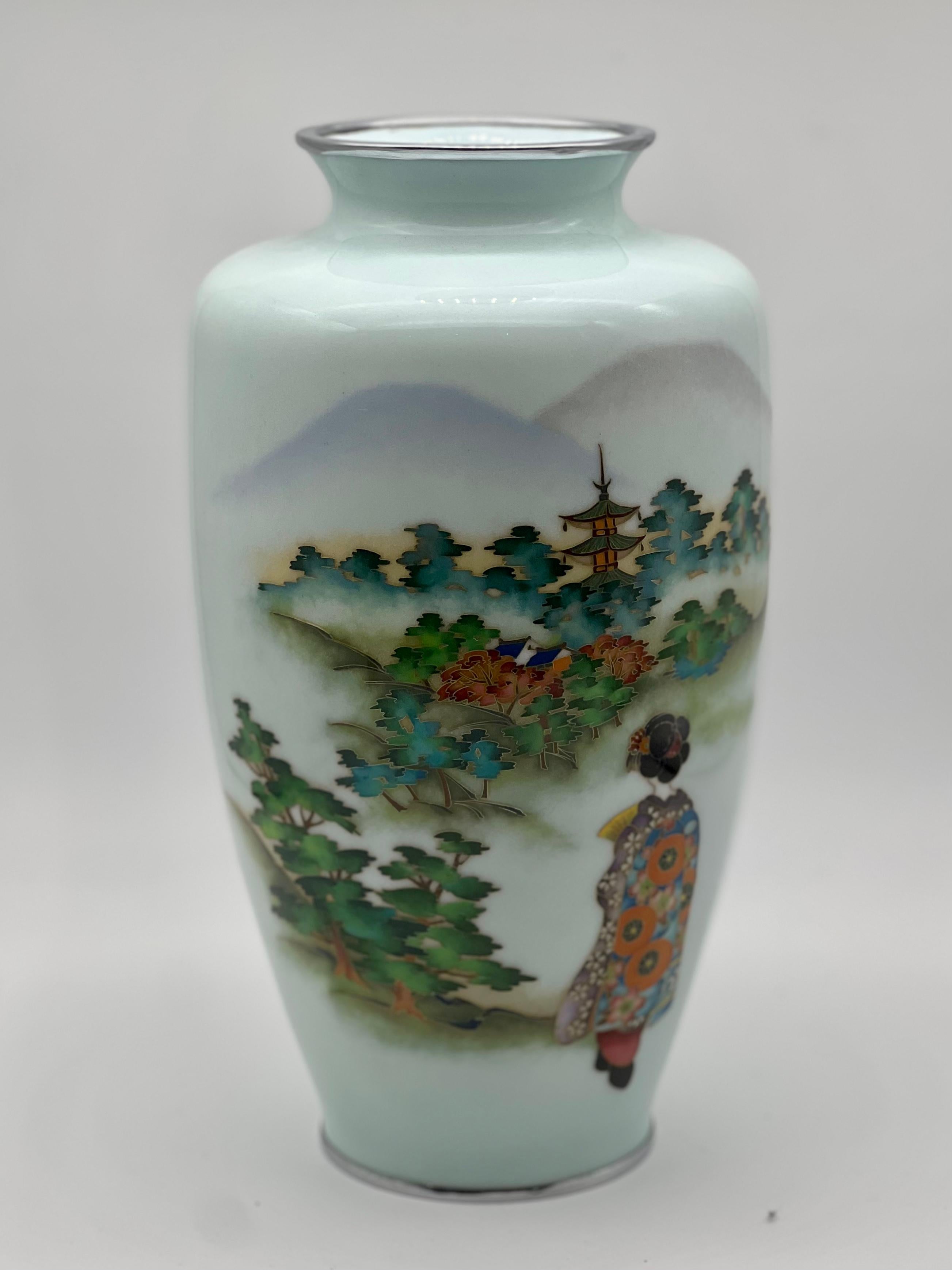 Un grand vase japonais en émail cloisonné attribué à Ando Jubei en vente 8