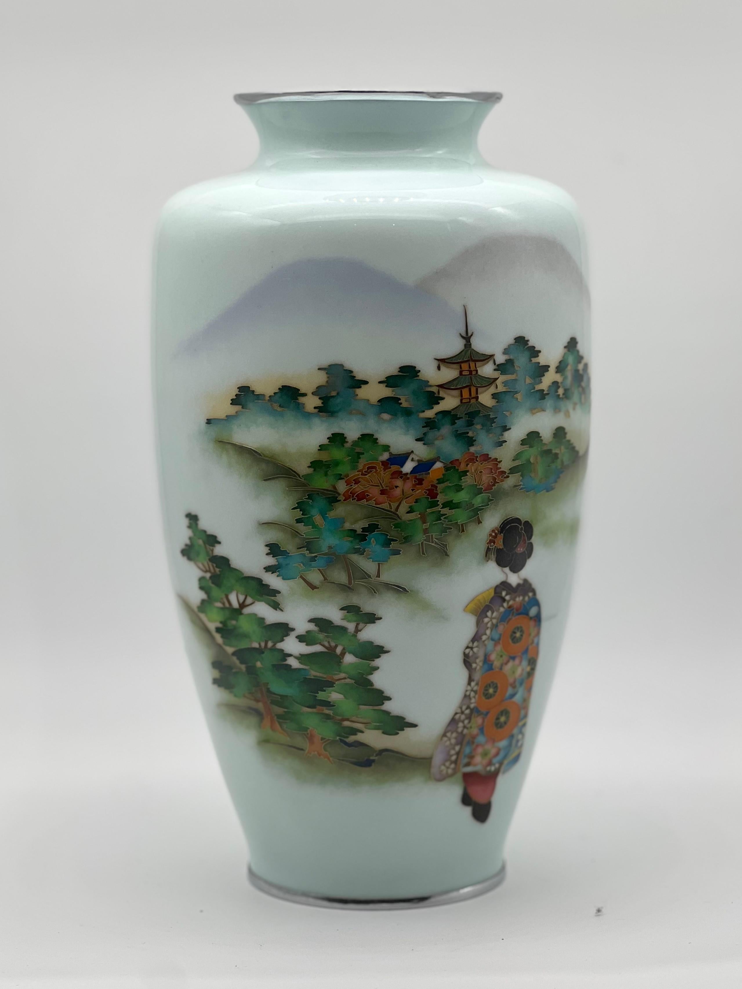Un grand vase japonais en émail cloisonné attribué à Ando Jubei en vente 9