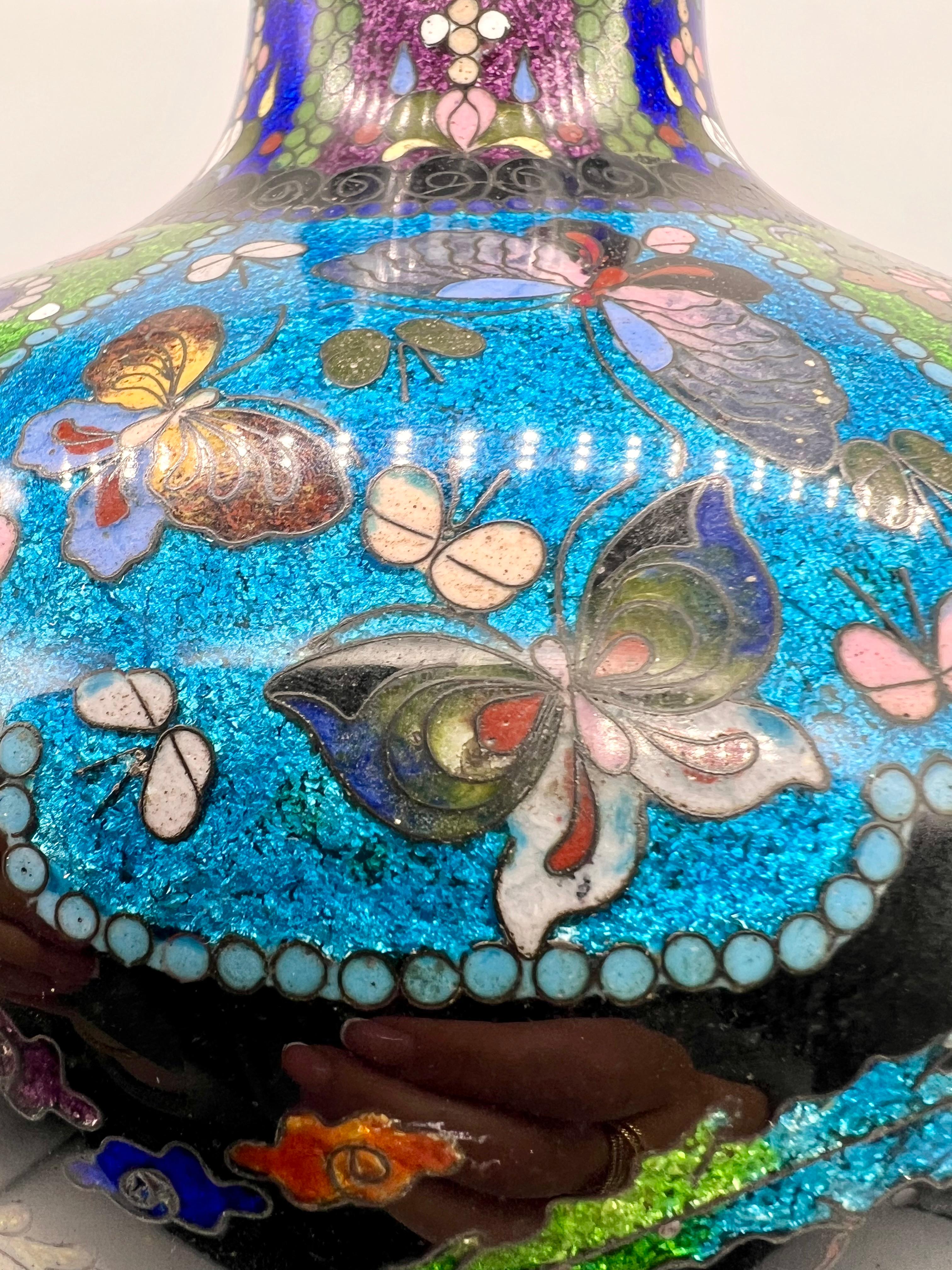 Gran jarrón balaustre japonés Ginbari de cloisonné . Periodo Meiji. en venta 5