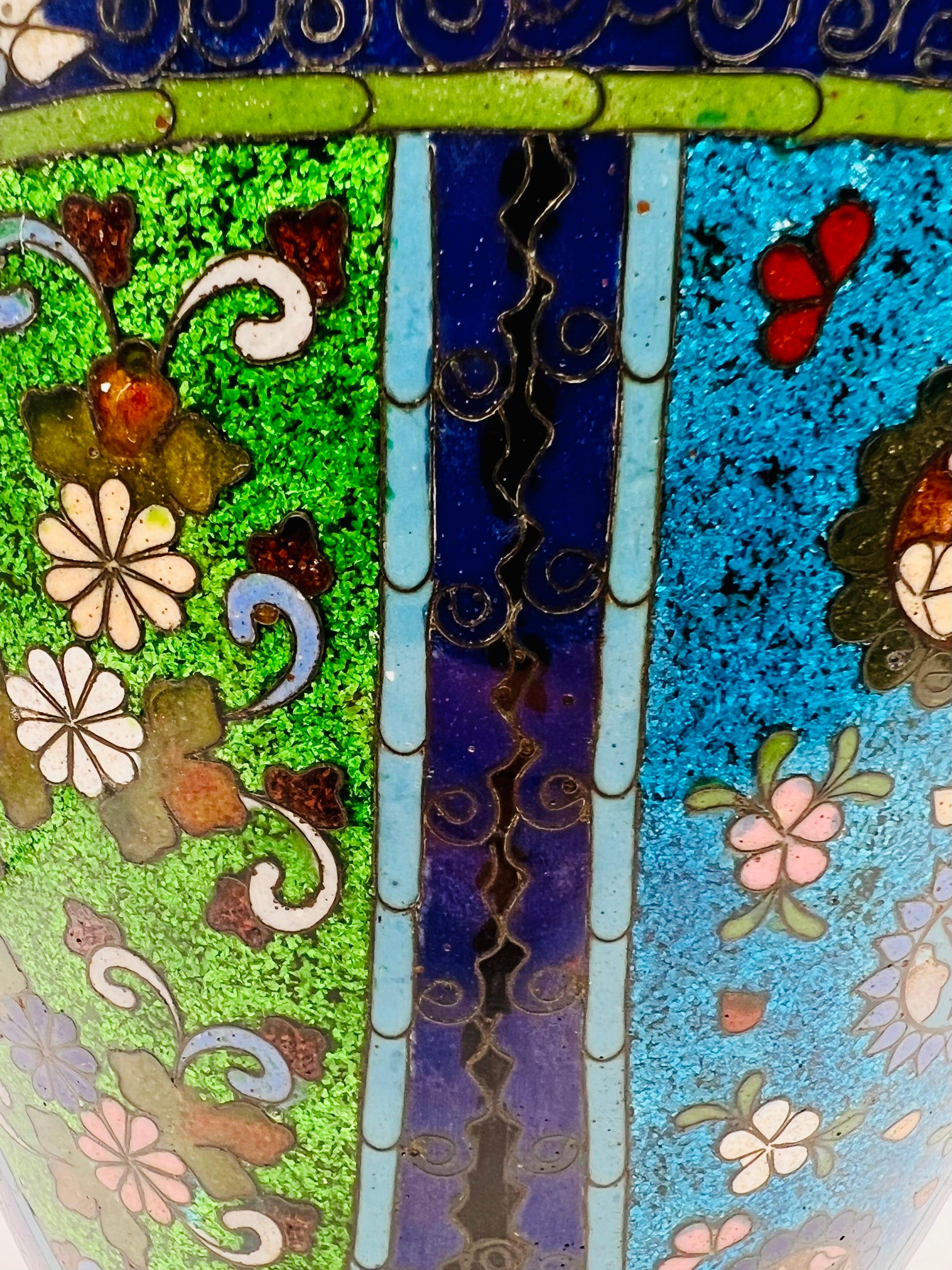 Gran jarrón balaustre japonés Ginbari de cloisonné . Periodo Meiji. en venta 9