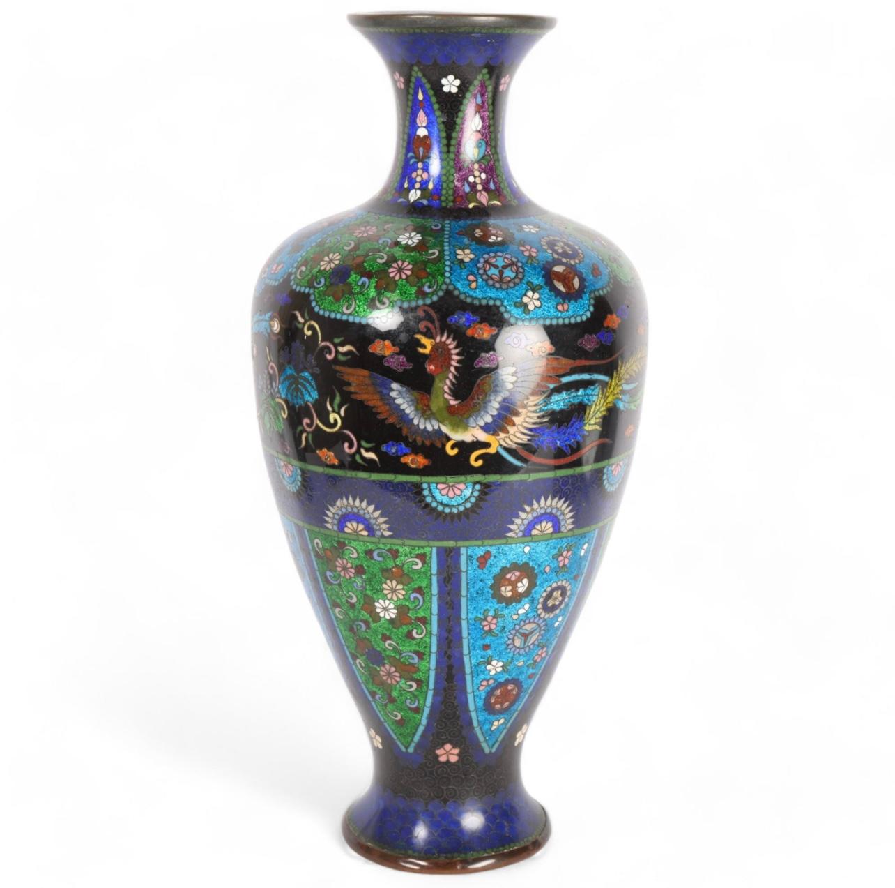Gran jarrón balaustre japonés Ginbari de cloisonné . Periodo Meiji. Japonés en venta