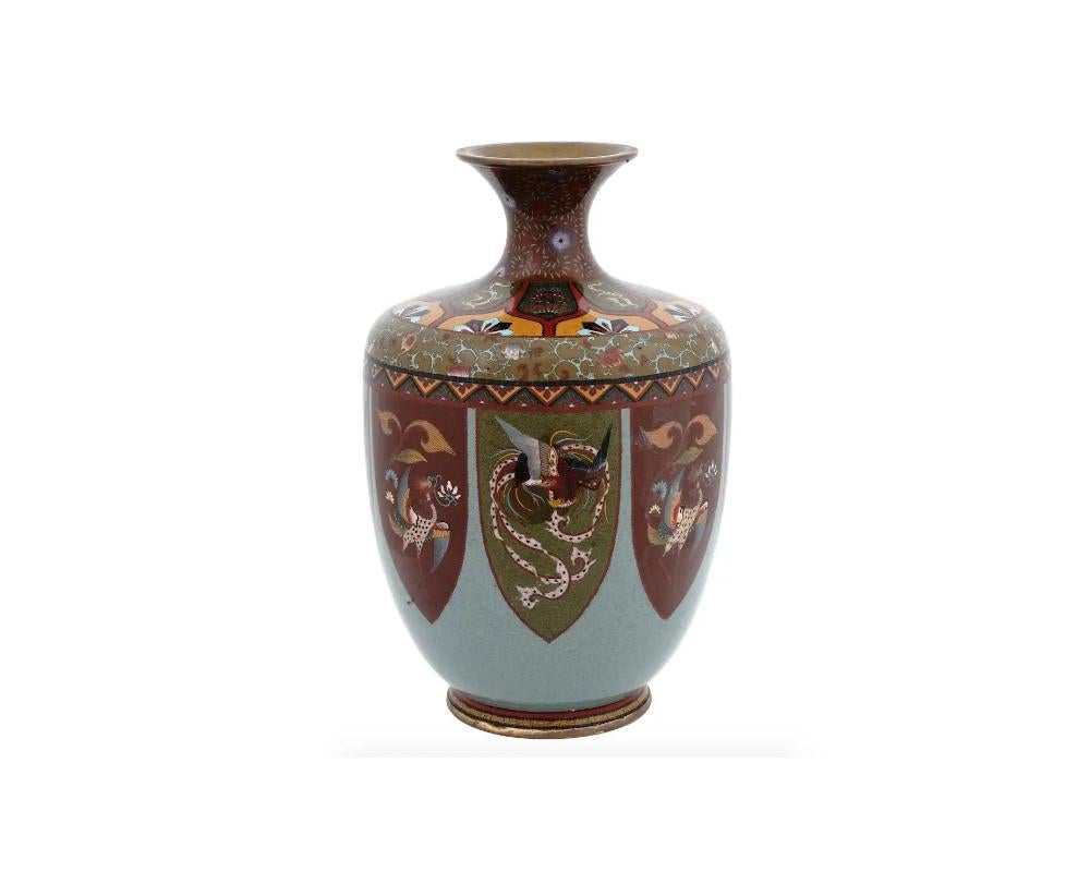 Cloisonné Grand vase japonais Meiji en émail cloisonné avec oiseaux du paradis en vente