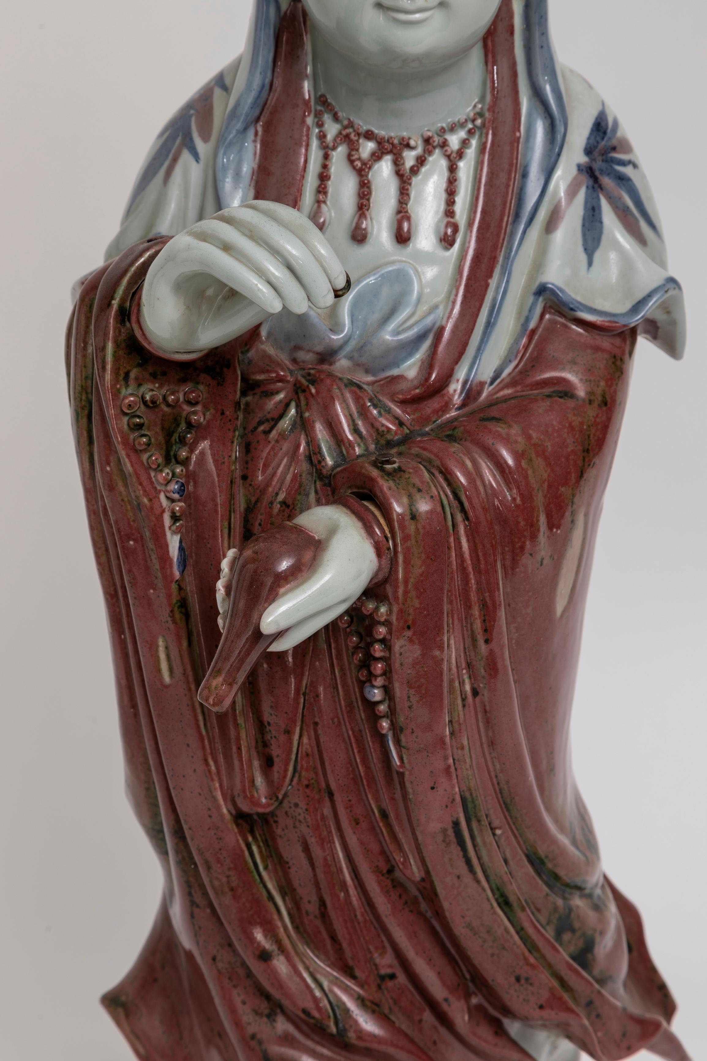 A Large Japanese Porcelain Figure of a Guanyin For Sale 6