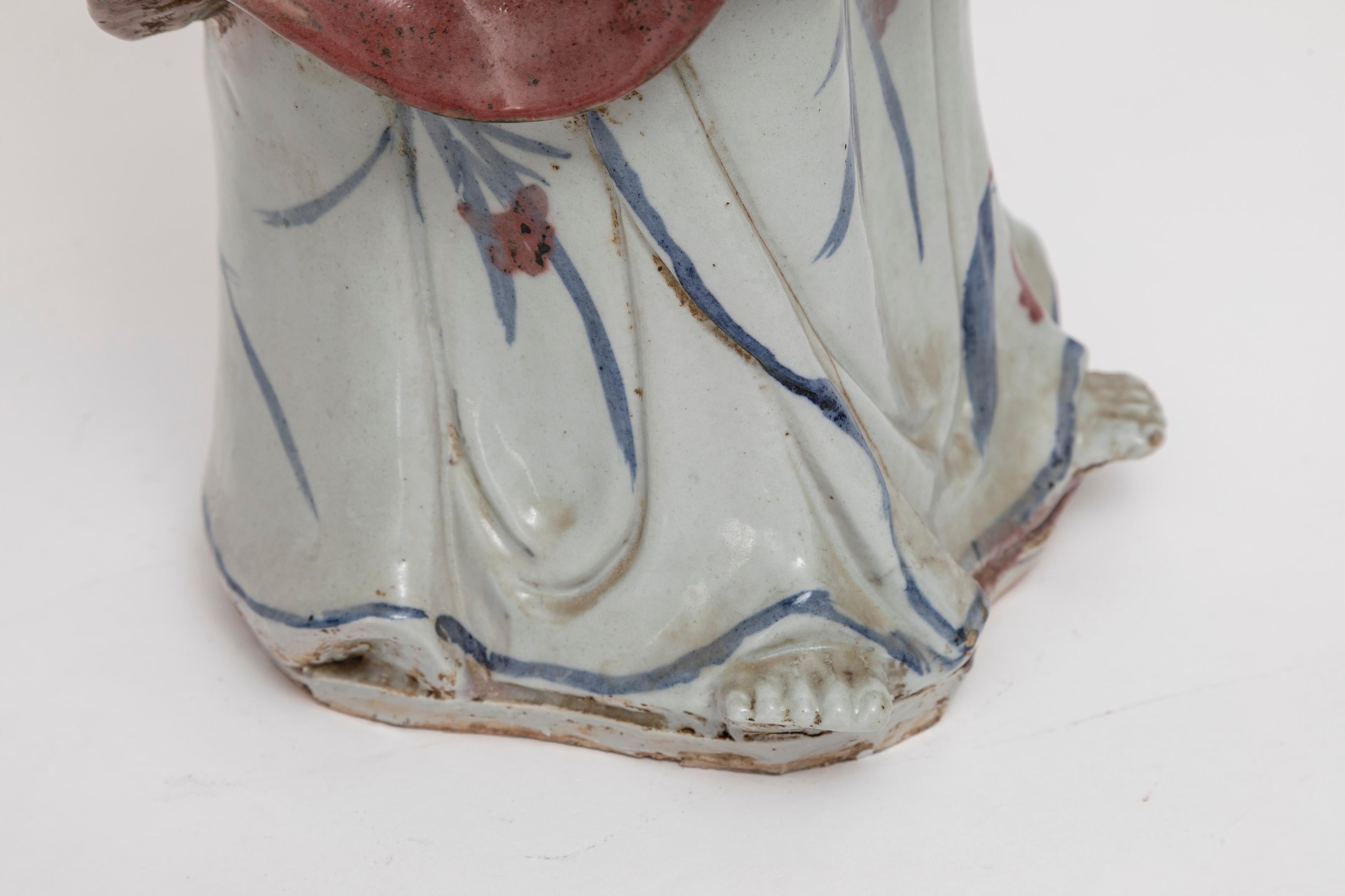 A Large Japanese Porcelain Figure of a Guanyin For Sale 9