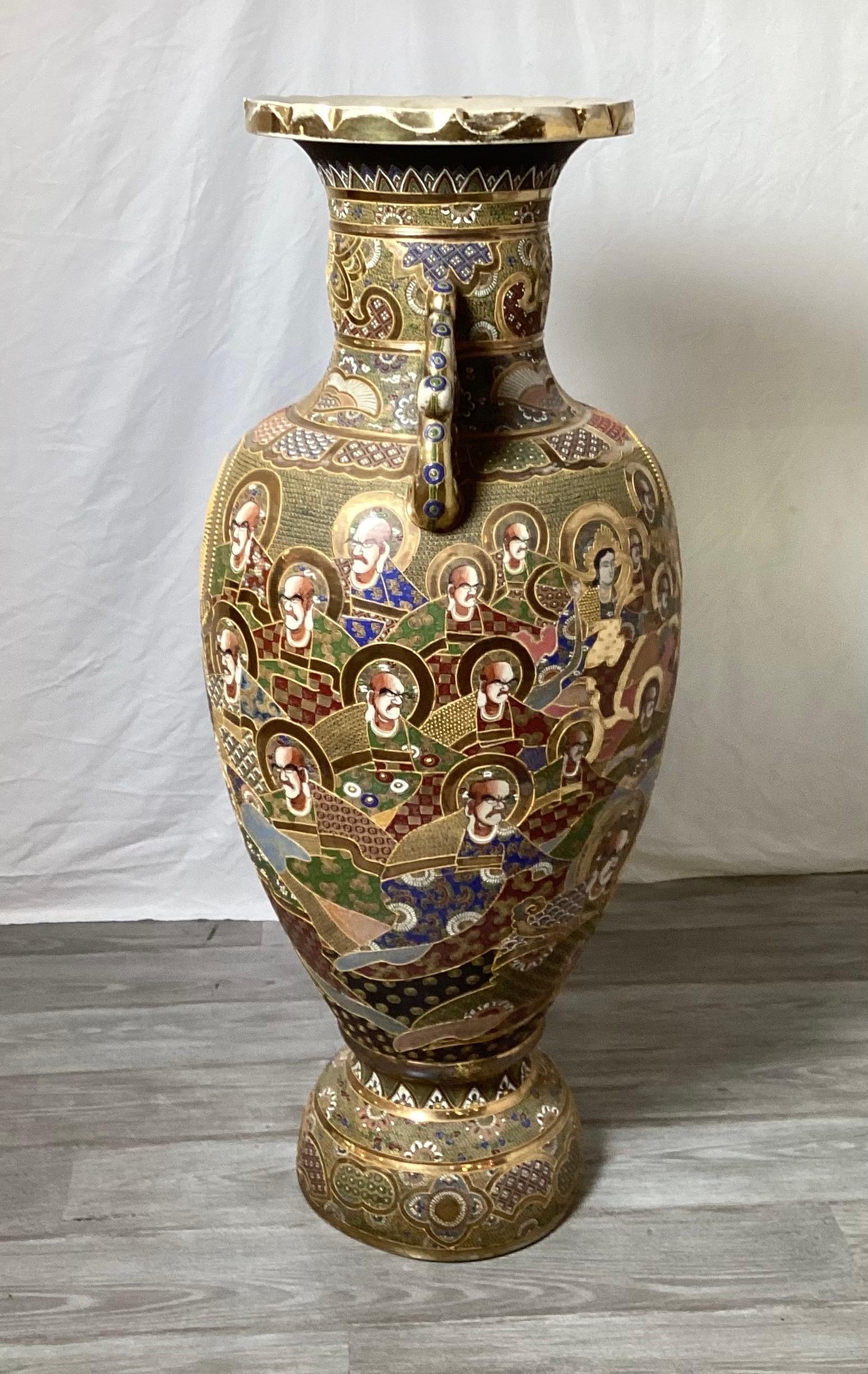 A Large Japanese Satsuma Palace Vase 3