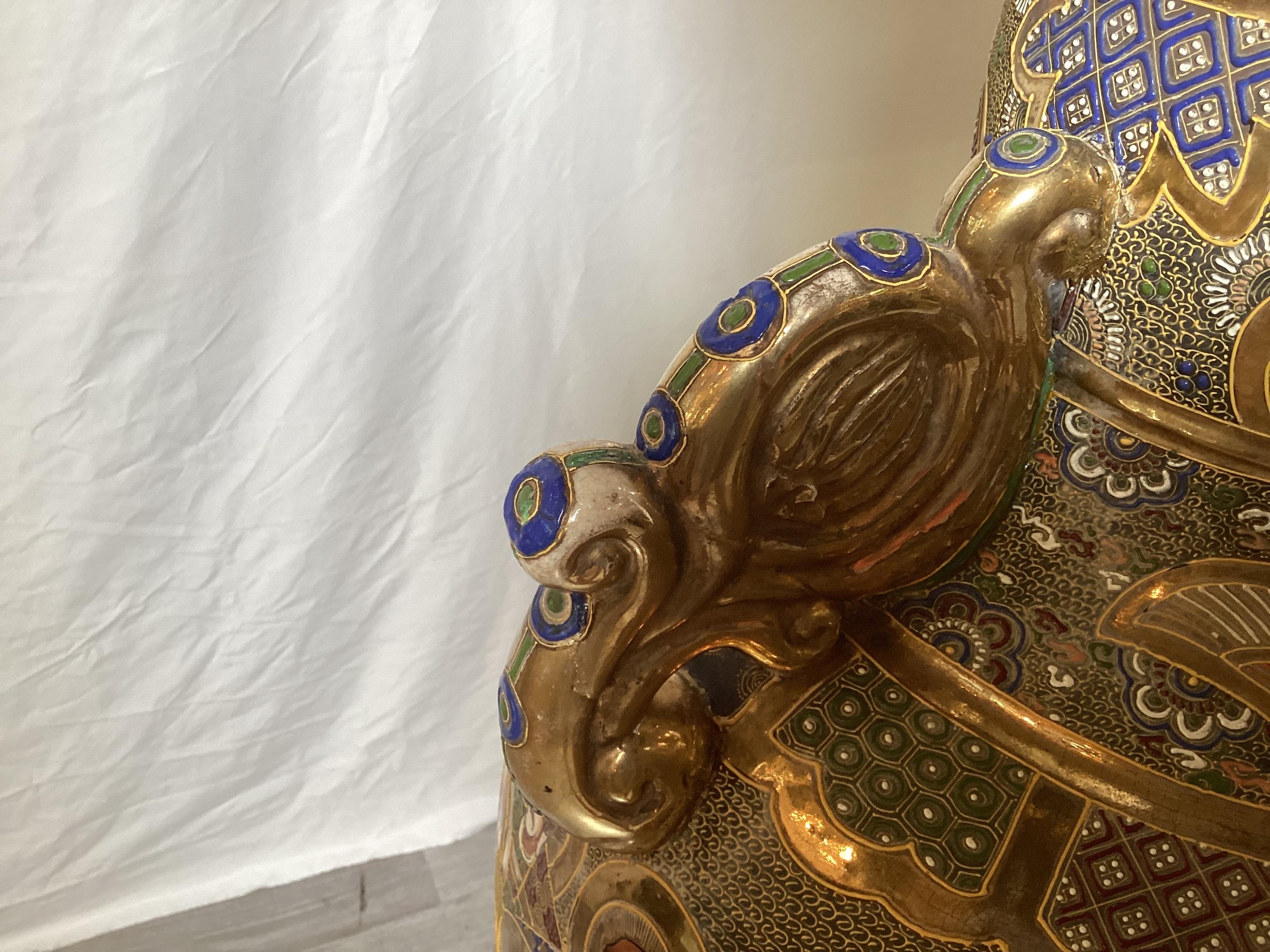 A Large Japanese Satsuma Palace Vase 4
