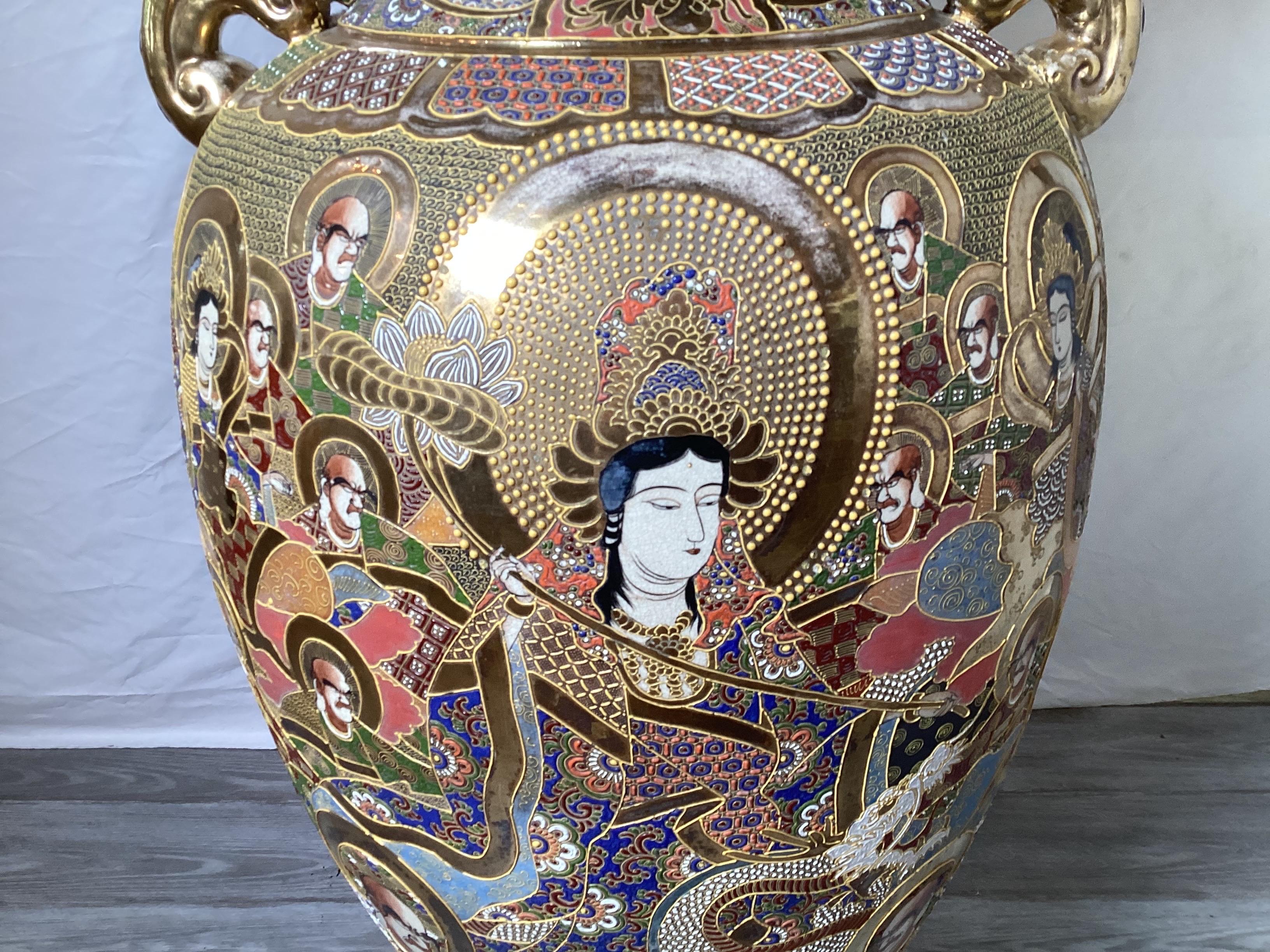 A Large Japanese Satsuma Palace Vase In Good Condition In Lambertville, NJ