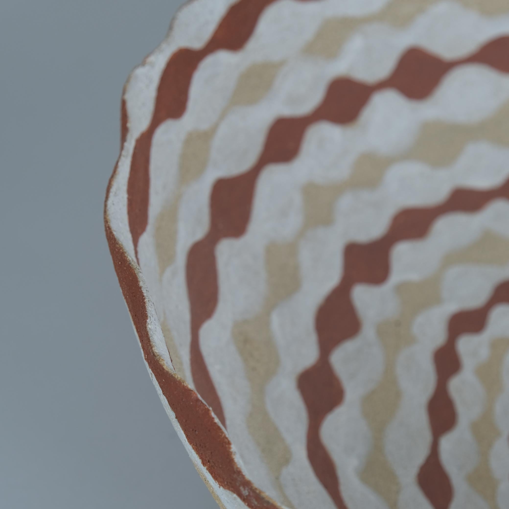 A Large Kati Tuominen-Niittylä Ceramic Art Dish, Morocco Series 3, Earthy Tones In Excellent Condition For Sale In Helsinki, FI