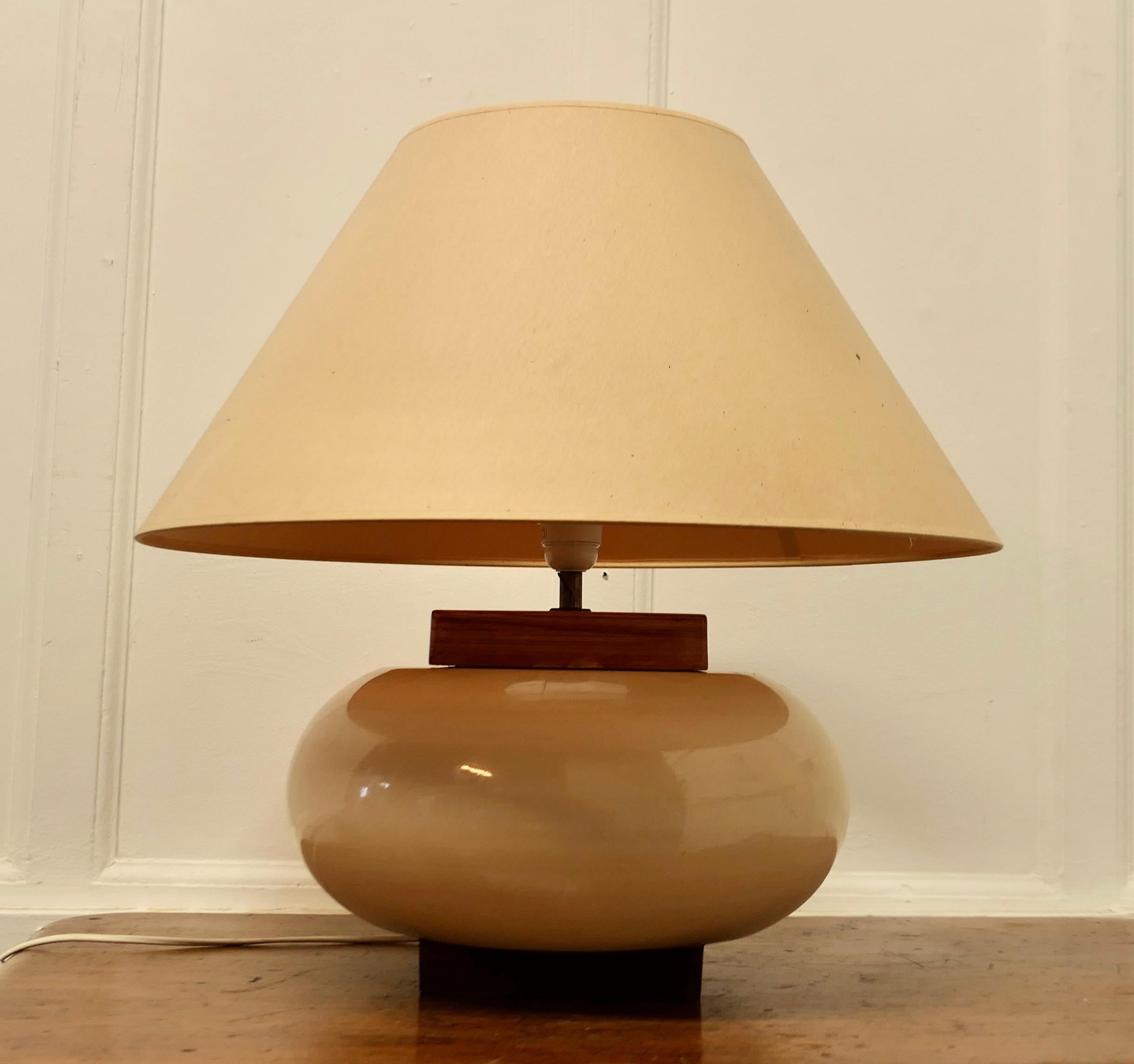A Large Kostka Sideboard Pebble Lamp    In Good Condition For Sale In Chillerton, Isle of Wight