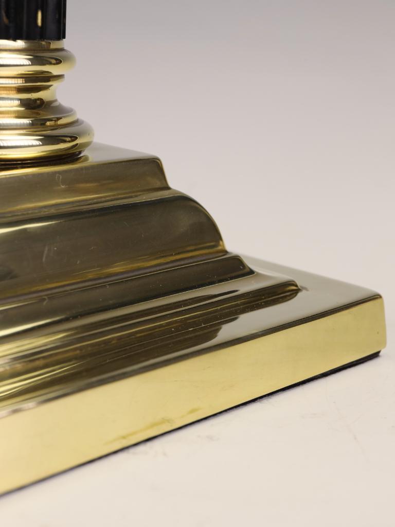 A Large Late 19th Century British Corinthian Column Table Lamp For Sale 6