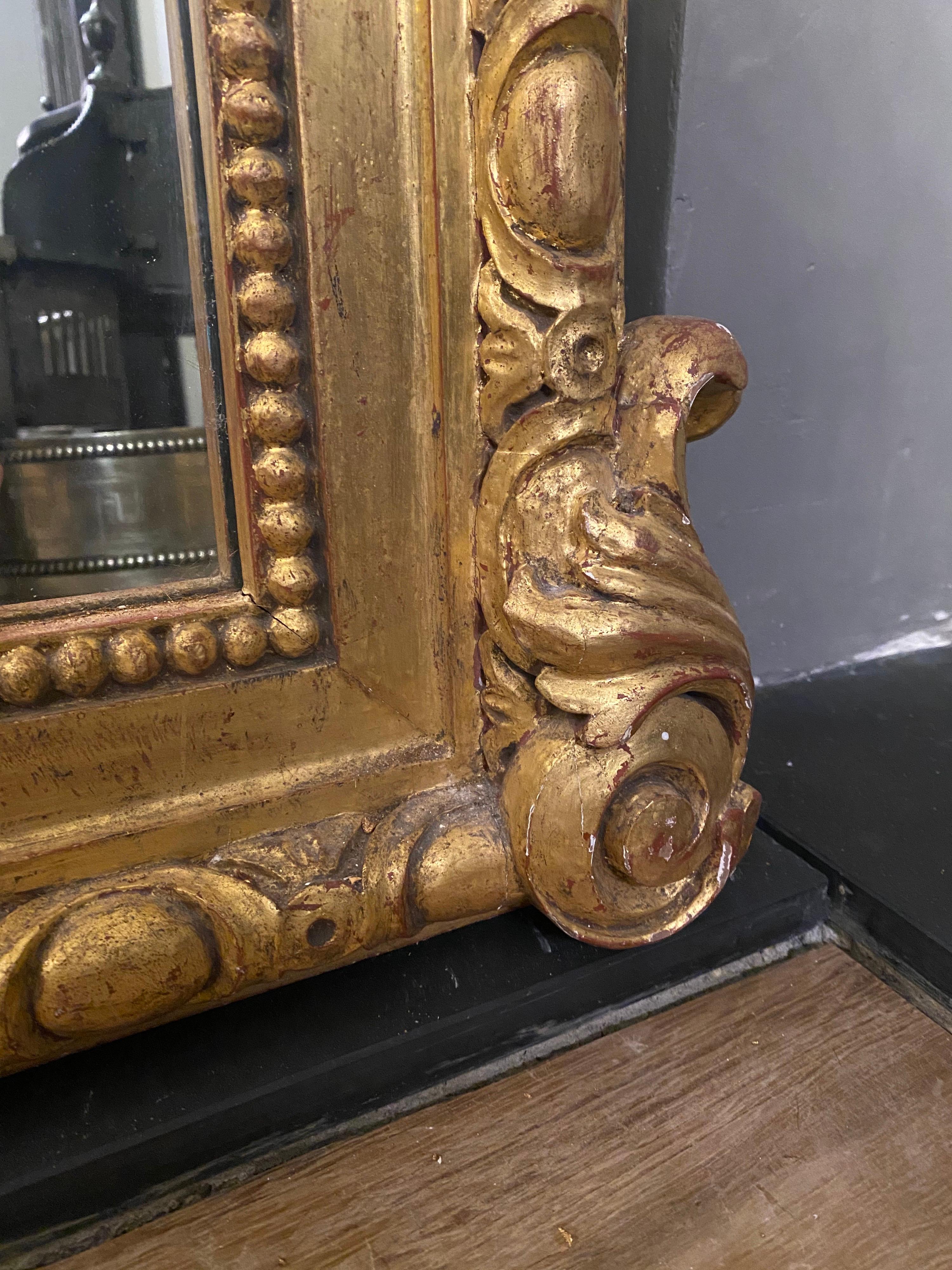 Français Grand miroir français de la fin du XIXe siècle, doré à l'or en vente