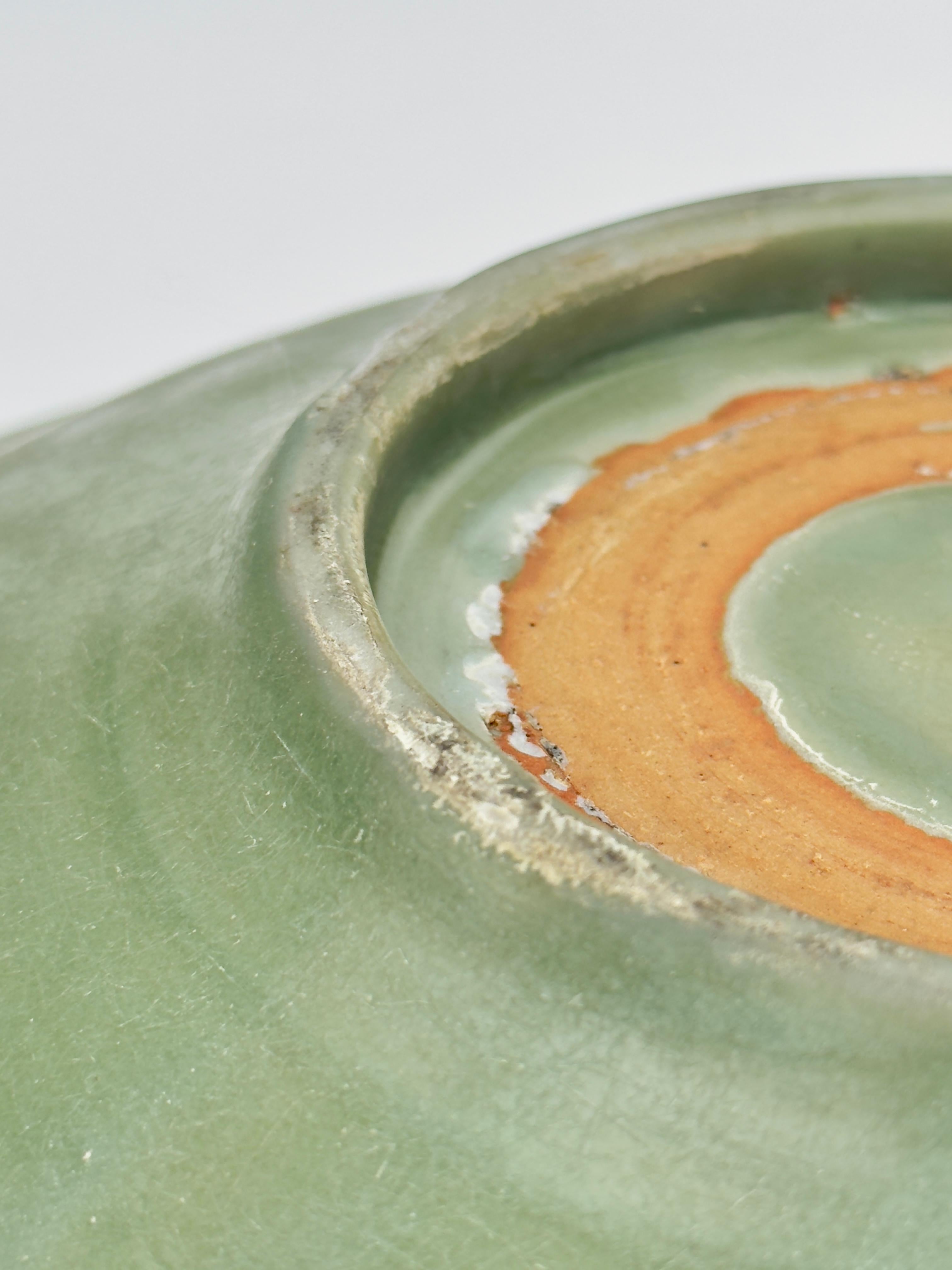 Grande piatto in celadon 'Longquan', dinastia Ming, XV secolo in vendita 2
