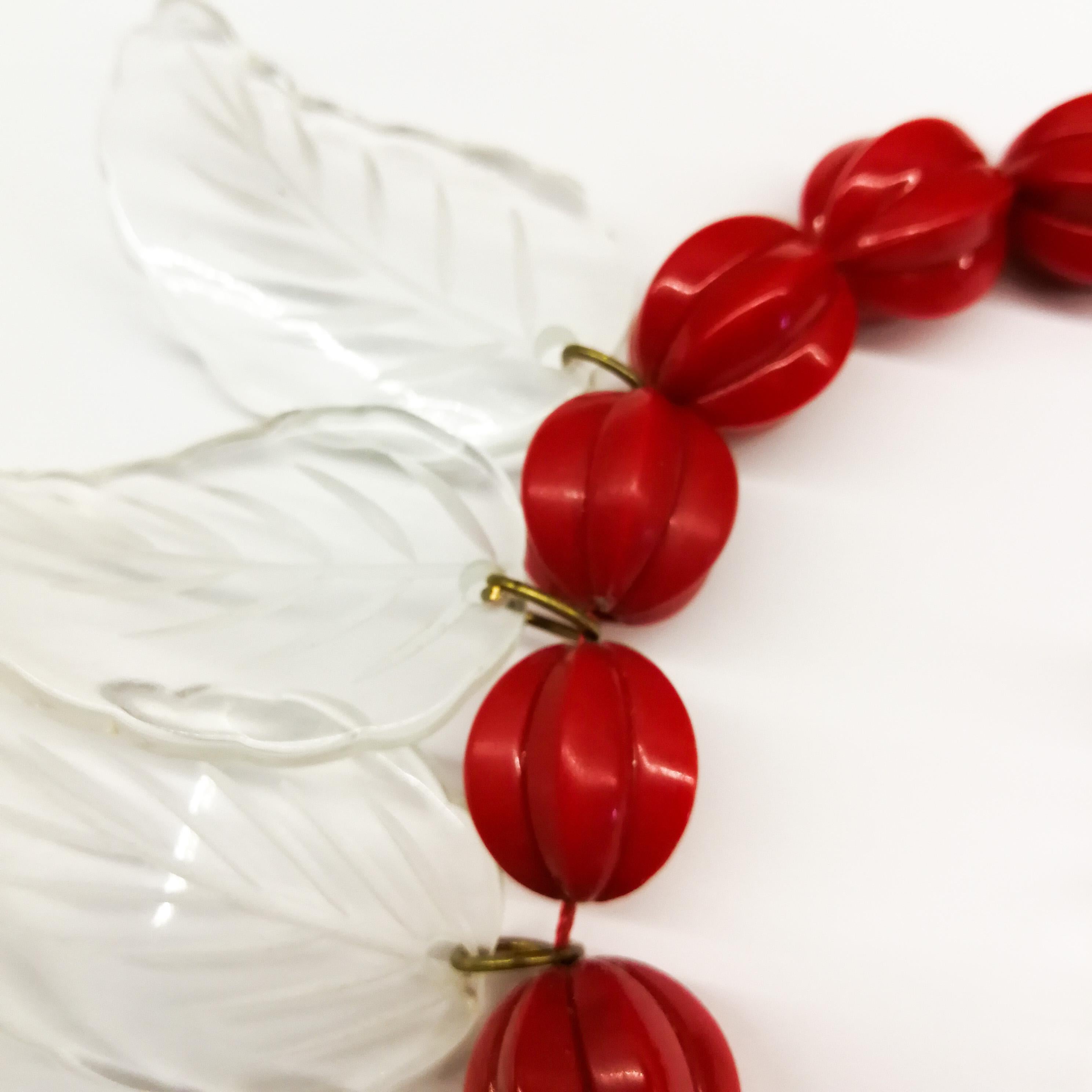 Retro A large lucite 'leaf' necklace and earrings, USA, late 1940s