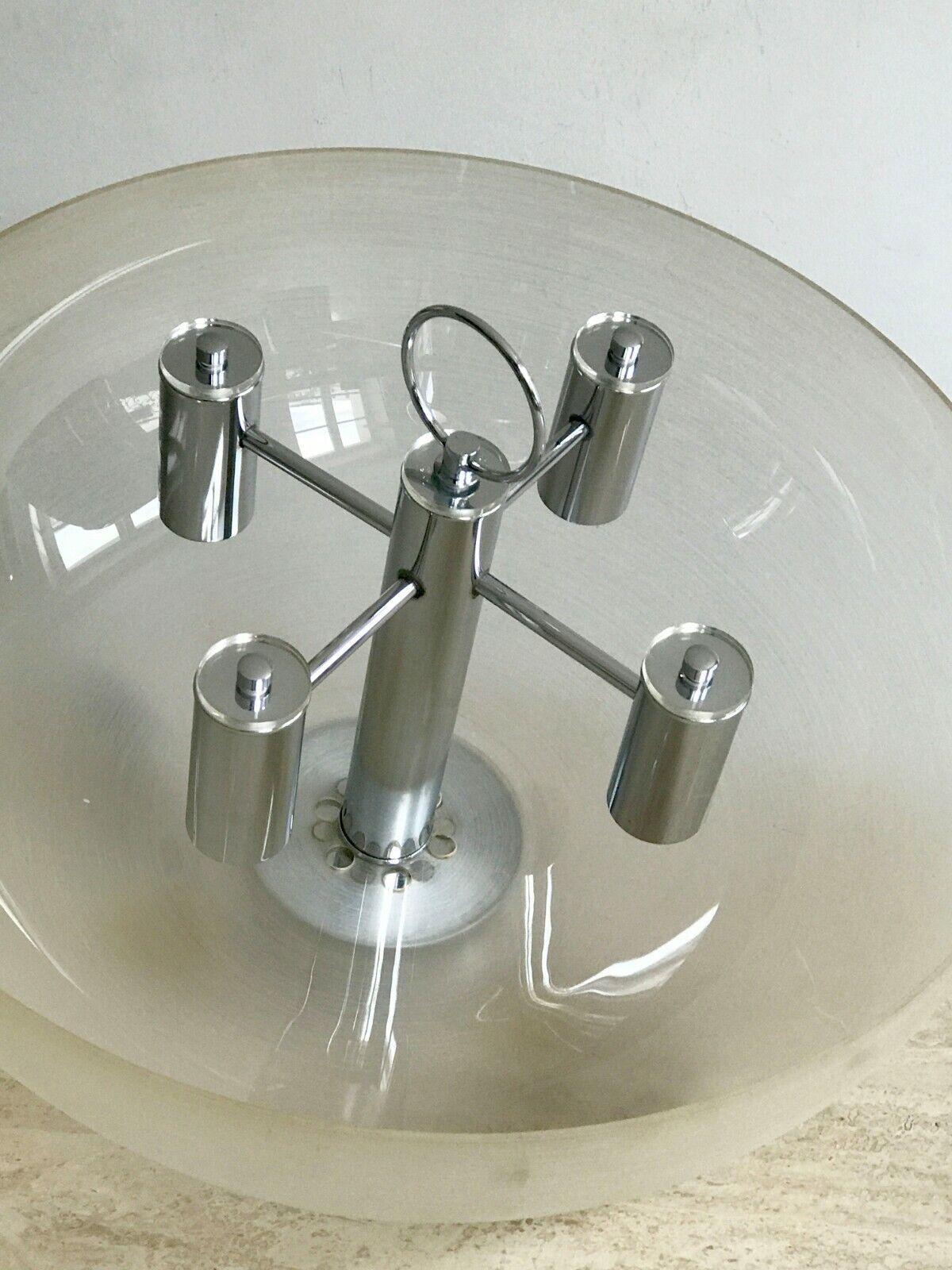 A Large Lucite SPACE-AGE Ceiling Fixture LAMP by GUZZINI,  Italy 1960 For Sale 2