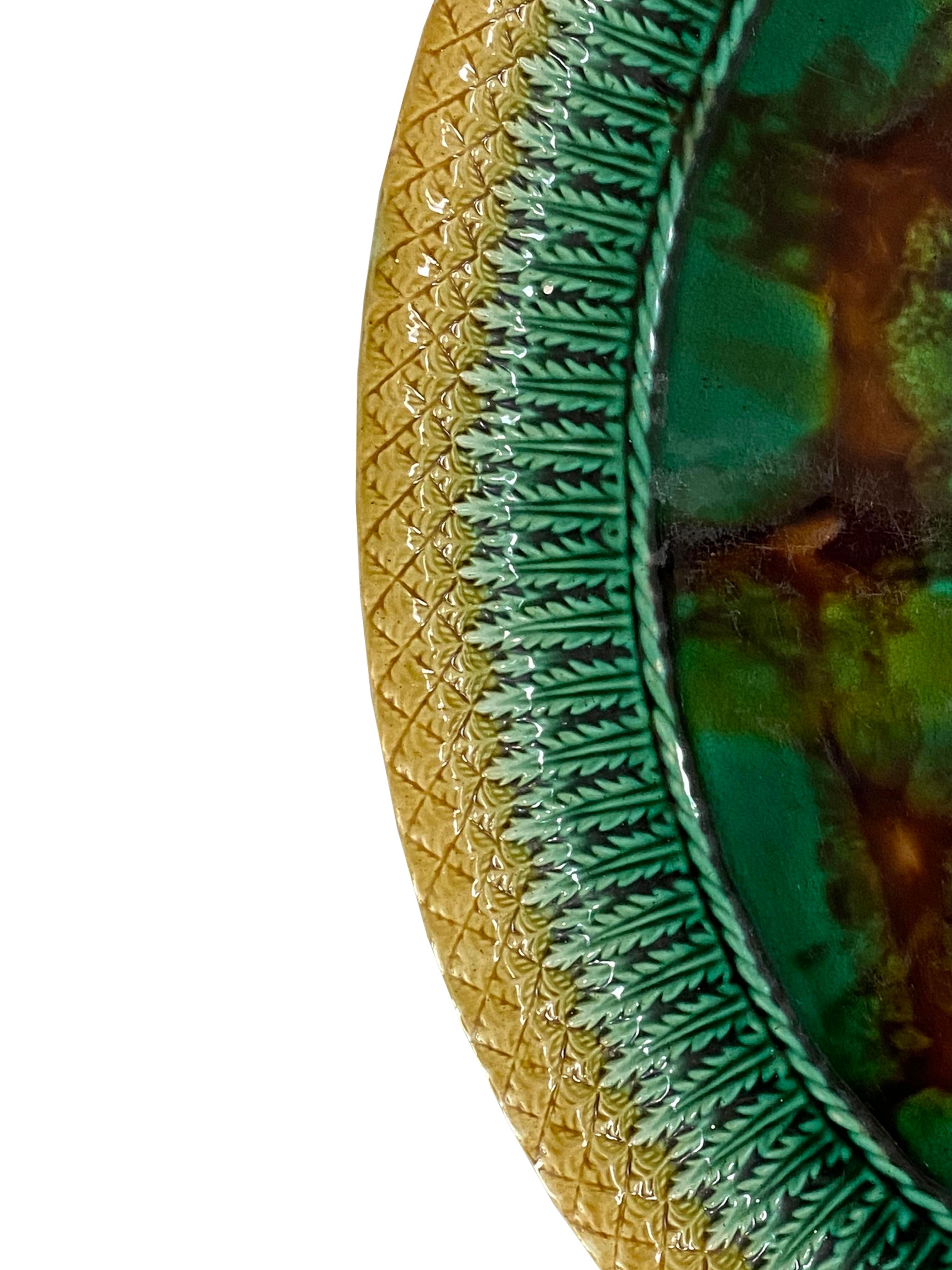 Eine große Majolika-Servierplatte aus dem Besitz von Brooke Astor (19. Jahrhundert) im Angebot