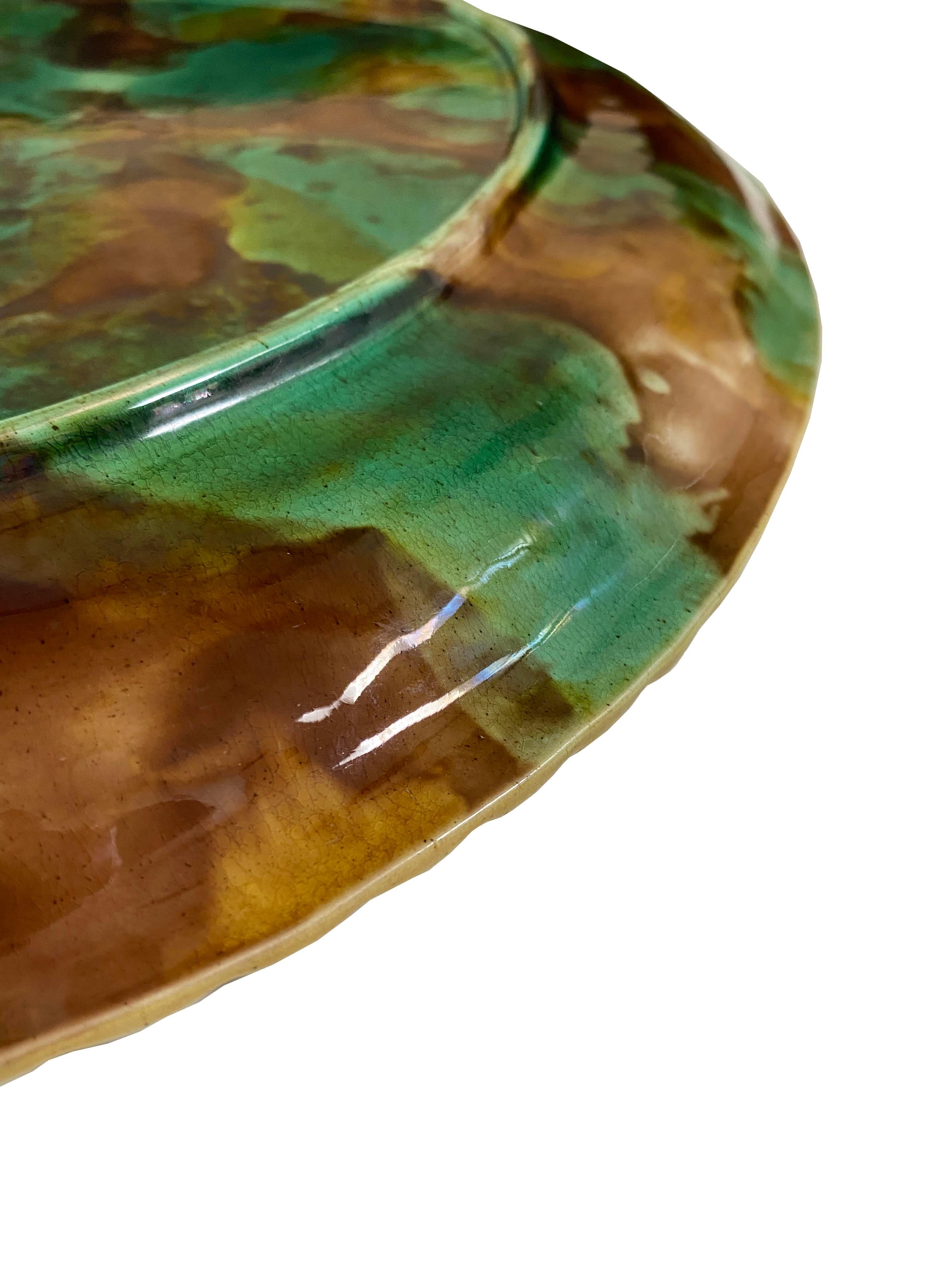 Eine große Majolika-Servierplatte aus dem Besitz von Brooke Astor im Angebot 3