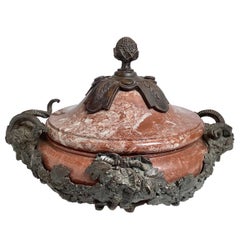 Große Urne mit Marmor- und Bronzeüberzug