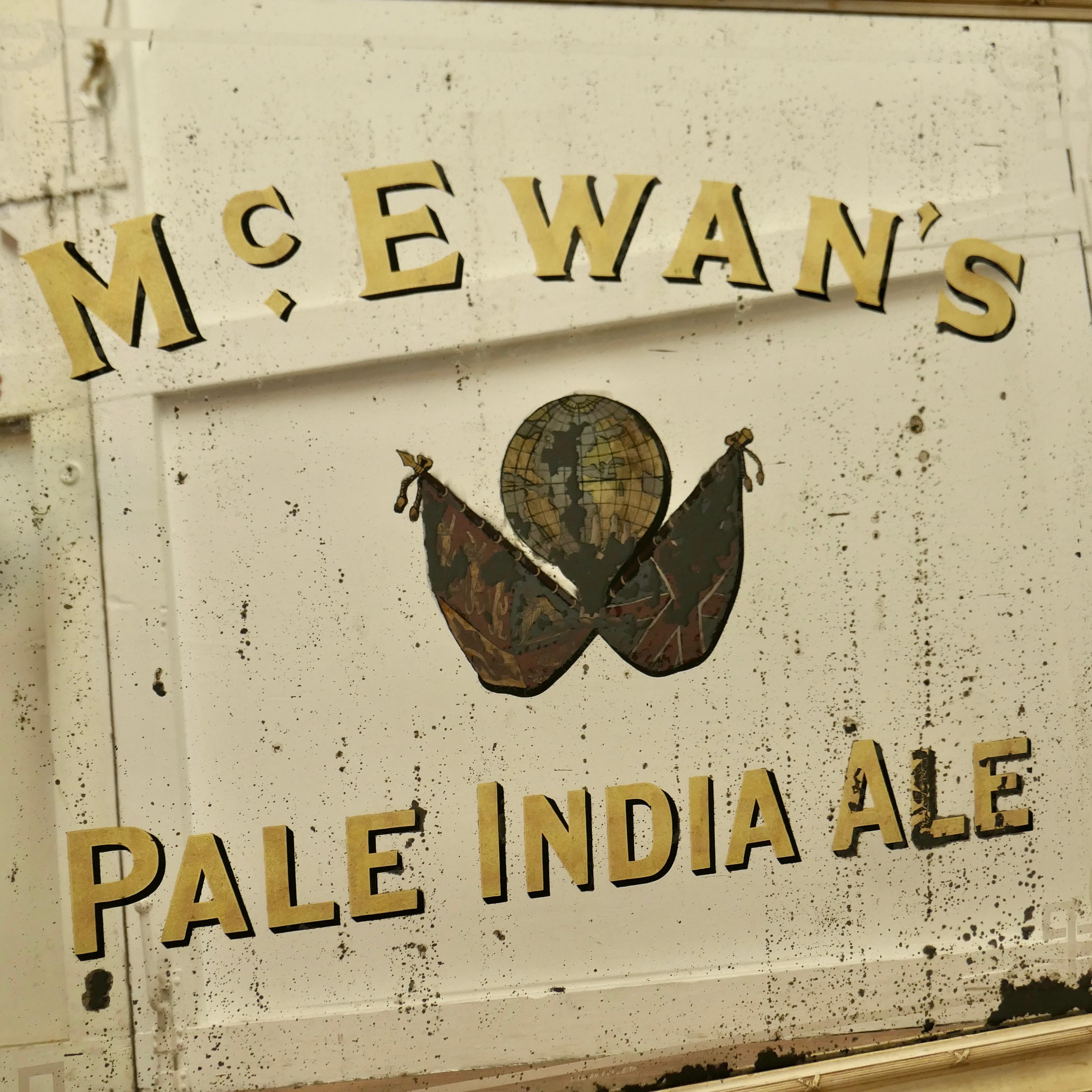 Grand miroir publicitaire pour la bière indienne McEwan's Pale, miroir d'enseigne de pub pour McEwans  en vente 5