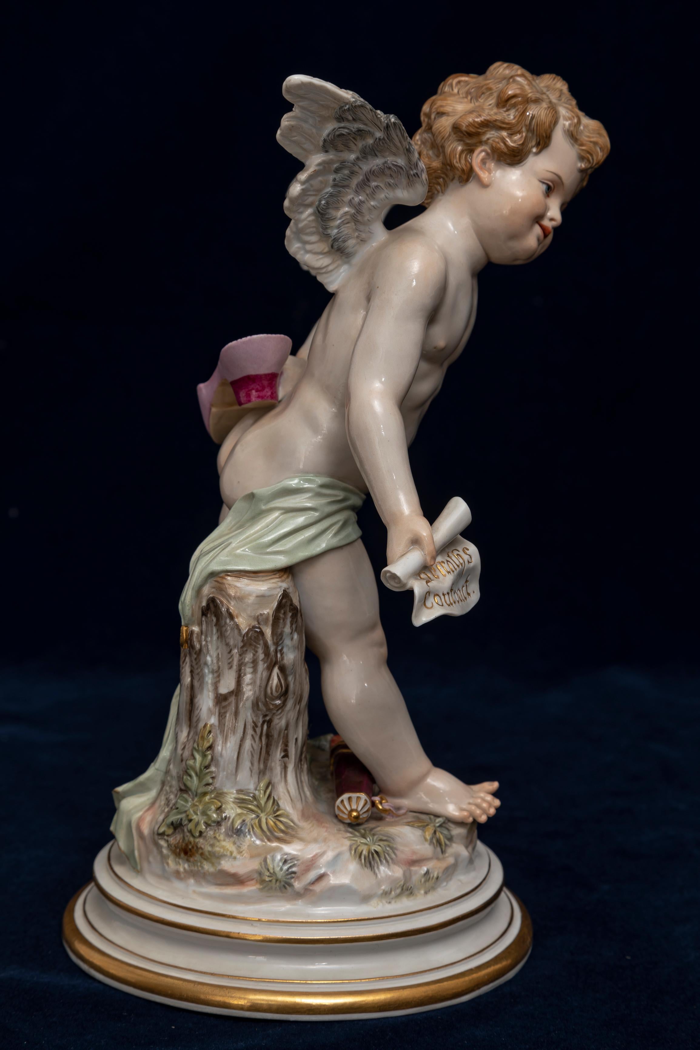 Eine große Meissen Porcelain Devisenkinder Amor Figur 