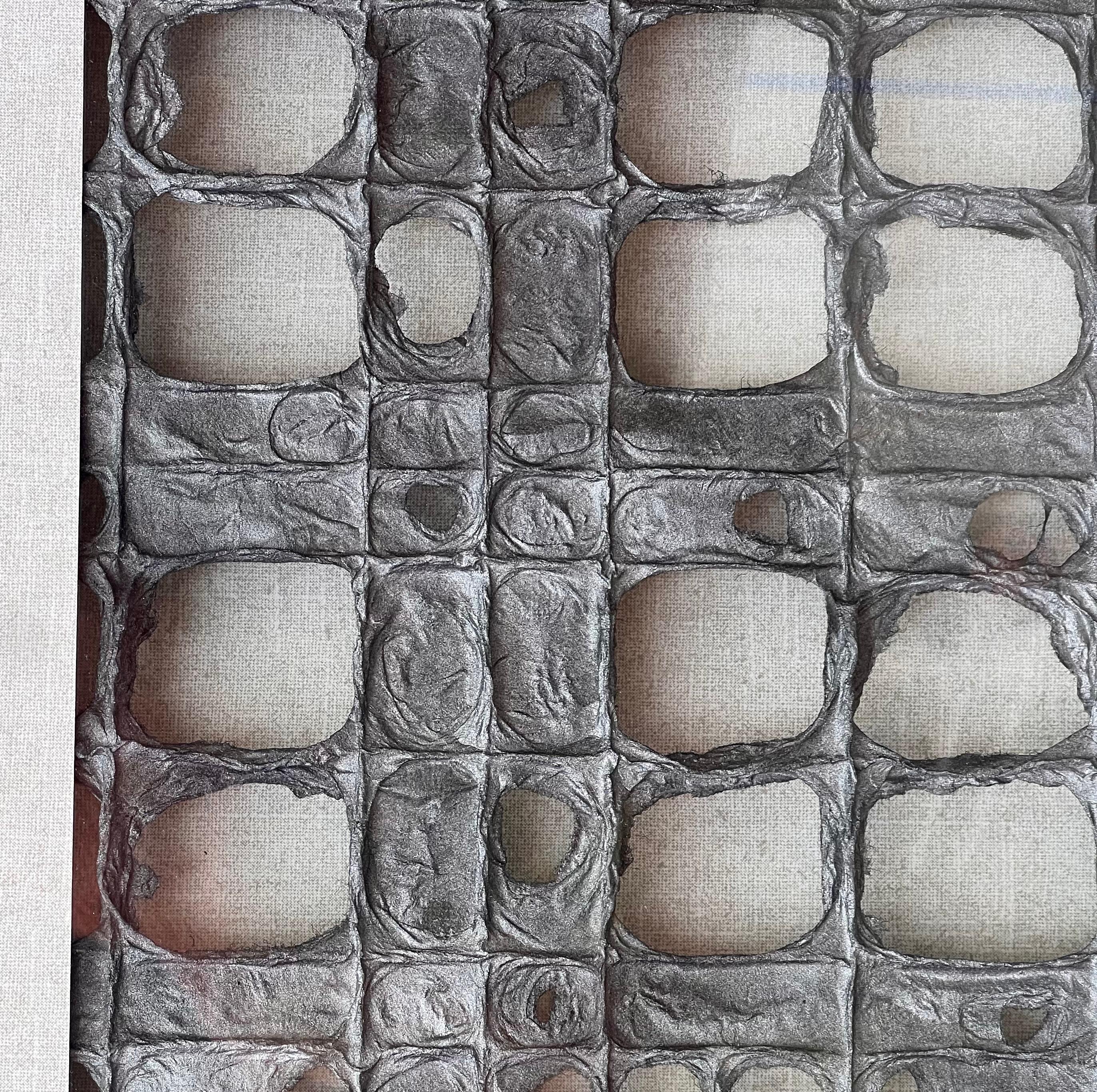 Grande œuvre d'art encadrée de fibres métalliques, prête à être accrochée, 20e siècle en vente 3
