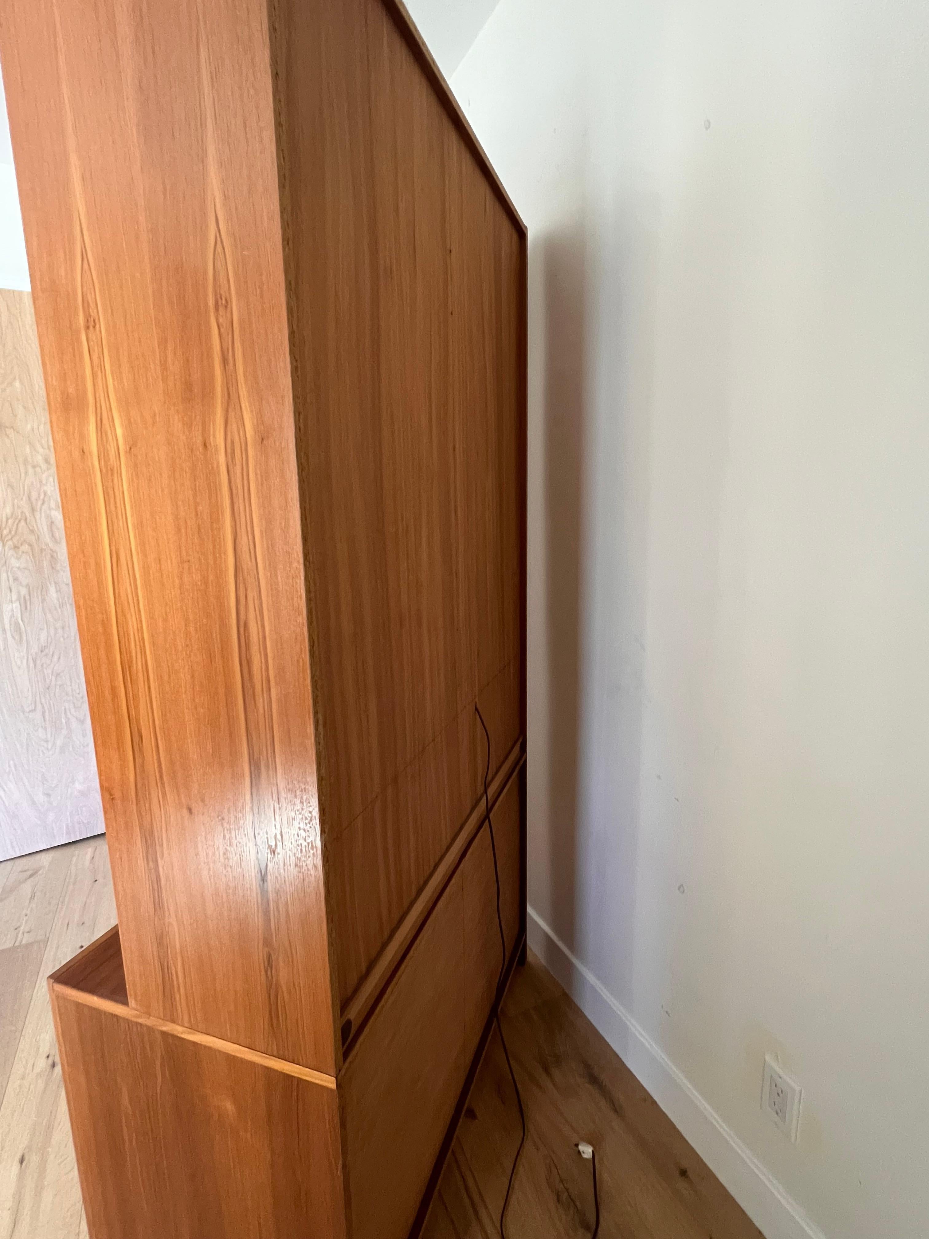 Une grande huche moderne du milieu du siècle par Up Modernityabrik, Danemark circa 1965 en vente 6