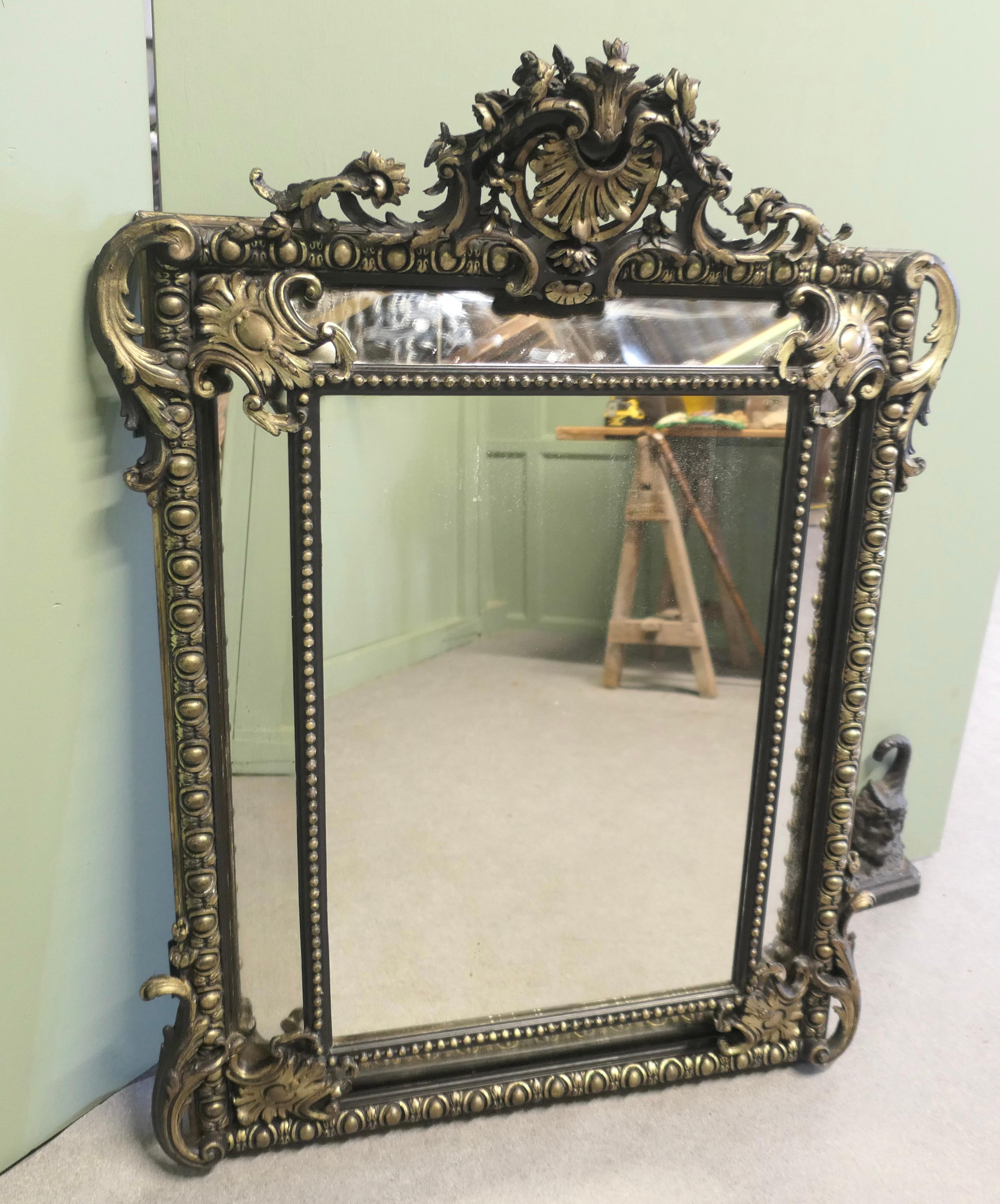 Un grande specchio a cuscino francese di Napoleone III in vendita 1
