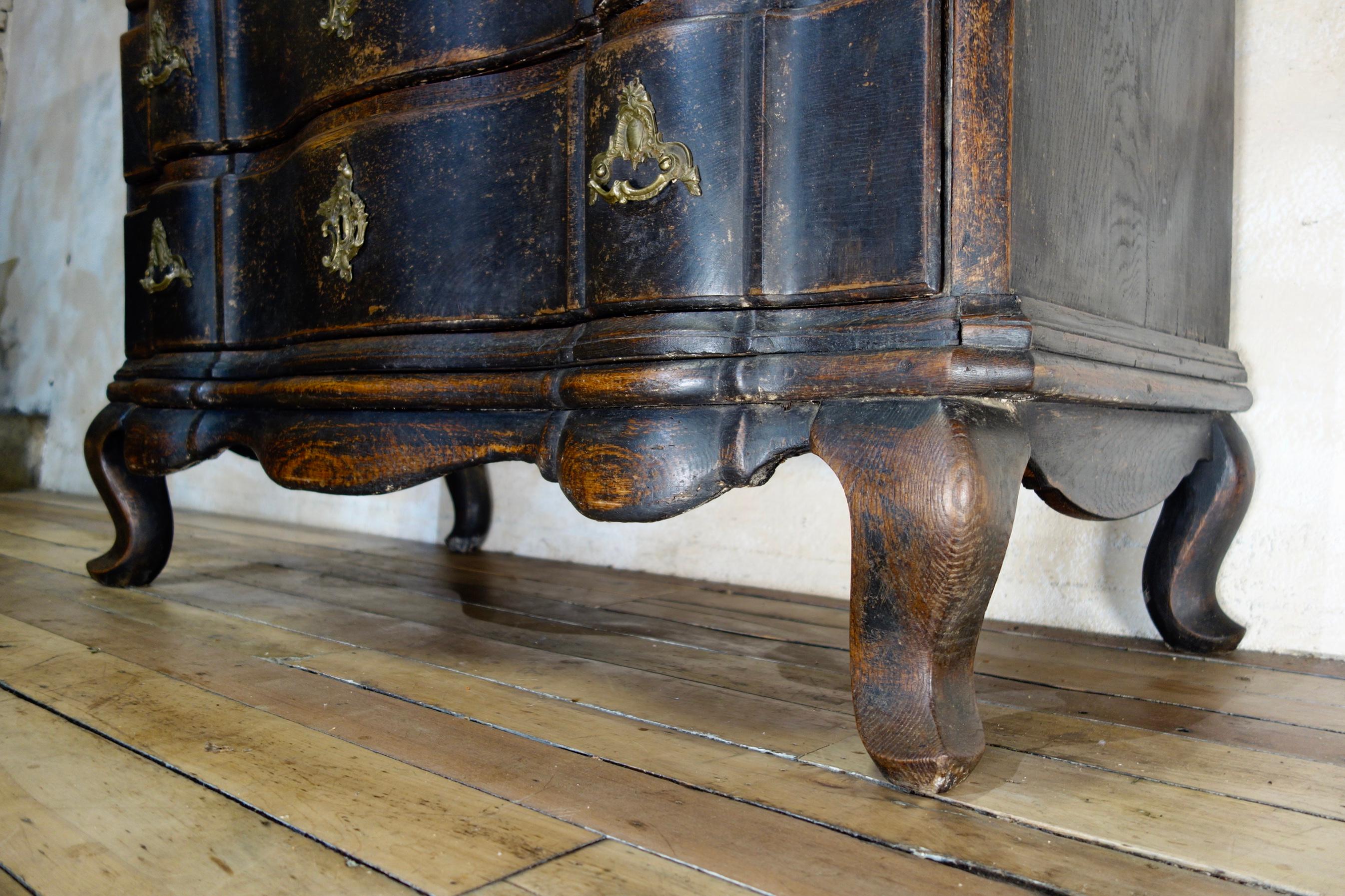 A Large 18th Century Danish Baroque Ebonized Commode Painted Chest of Drawers In Good Condition In Basingstoke, Hampshire