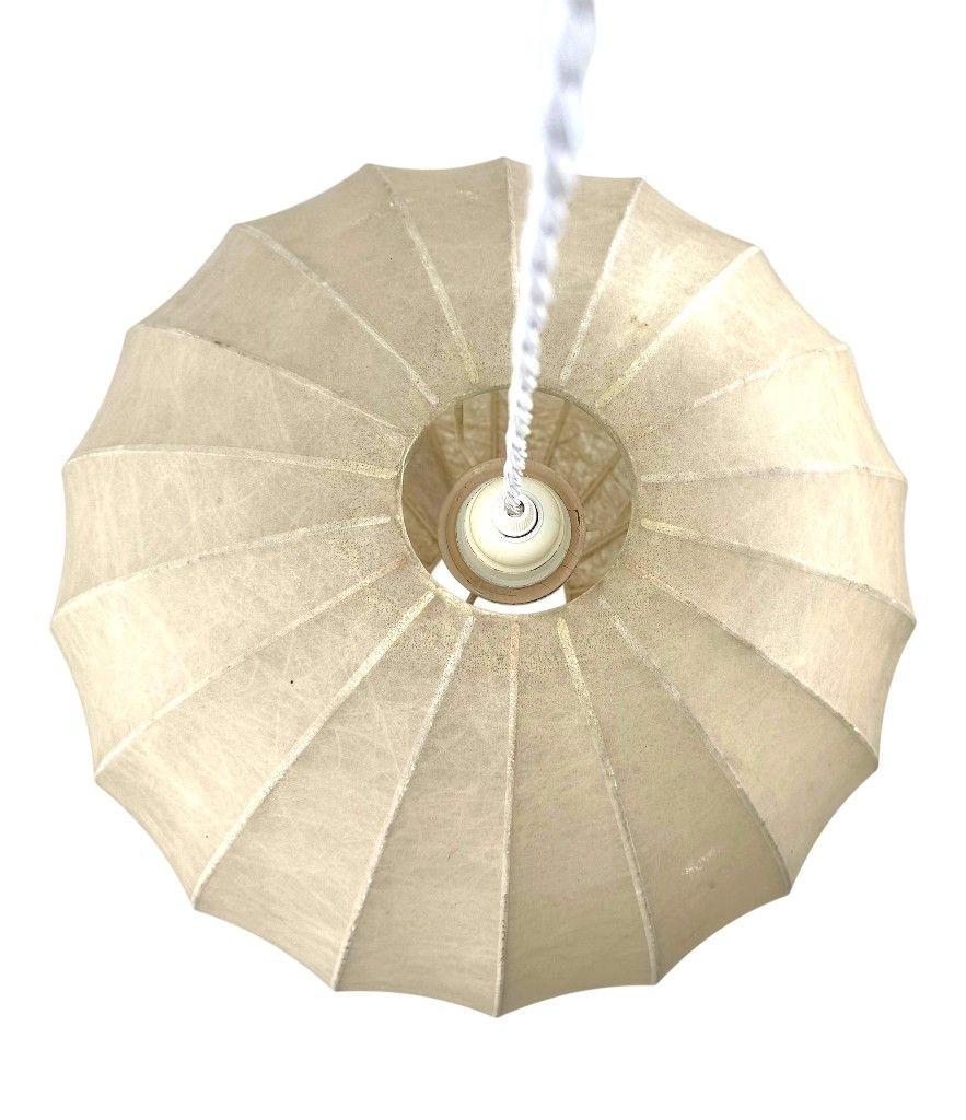 Una gran lámpara de bola de capullo original de los años 60, de Achille Castiglioni Italiano en venta